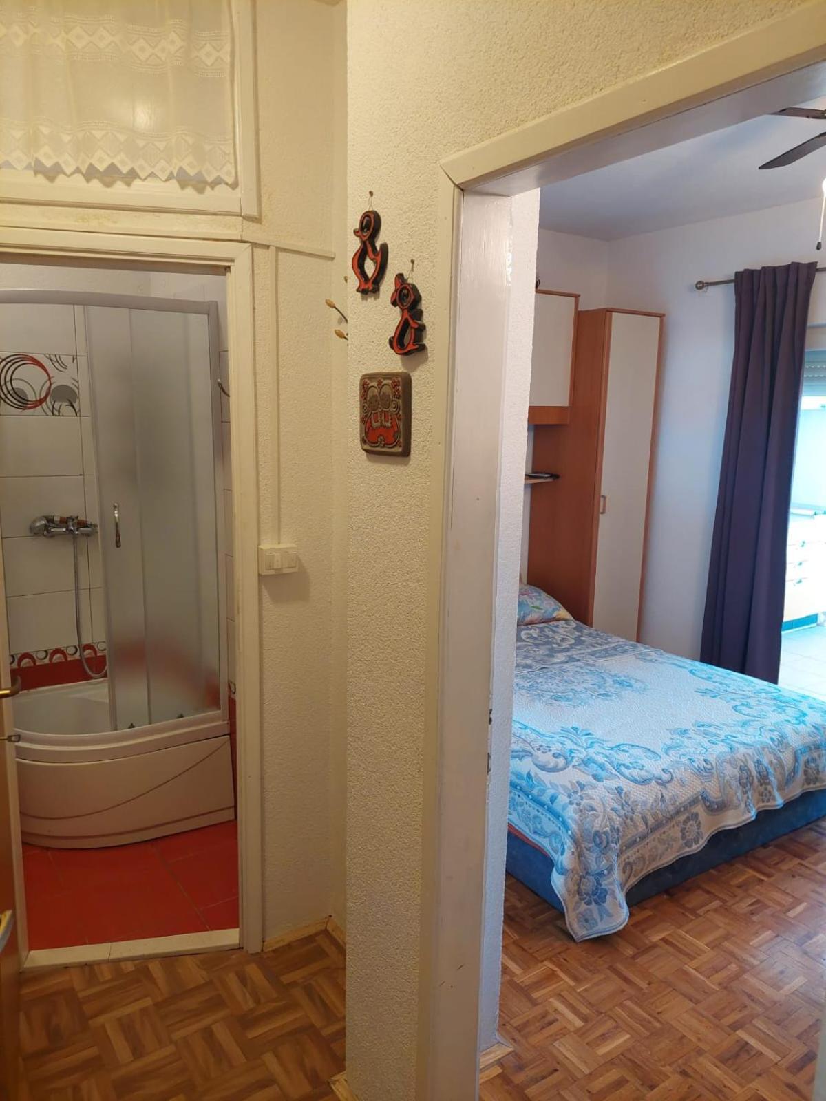 Apartment with Sea View - Photo 4