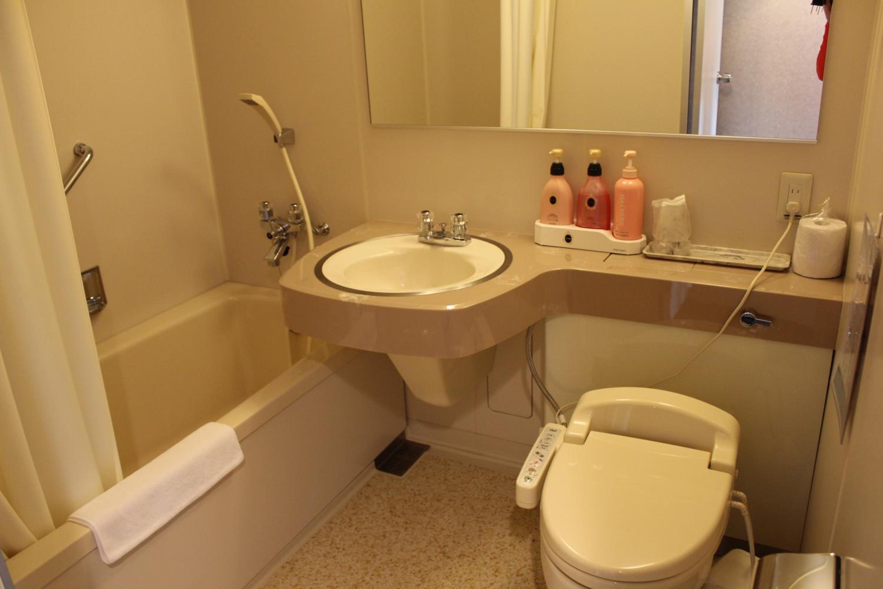 Twin Room (3 Adults) - Photo 13