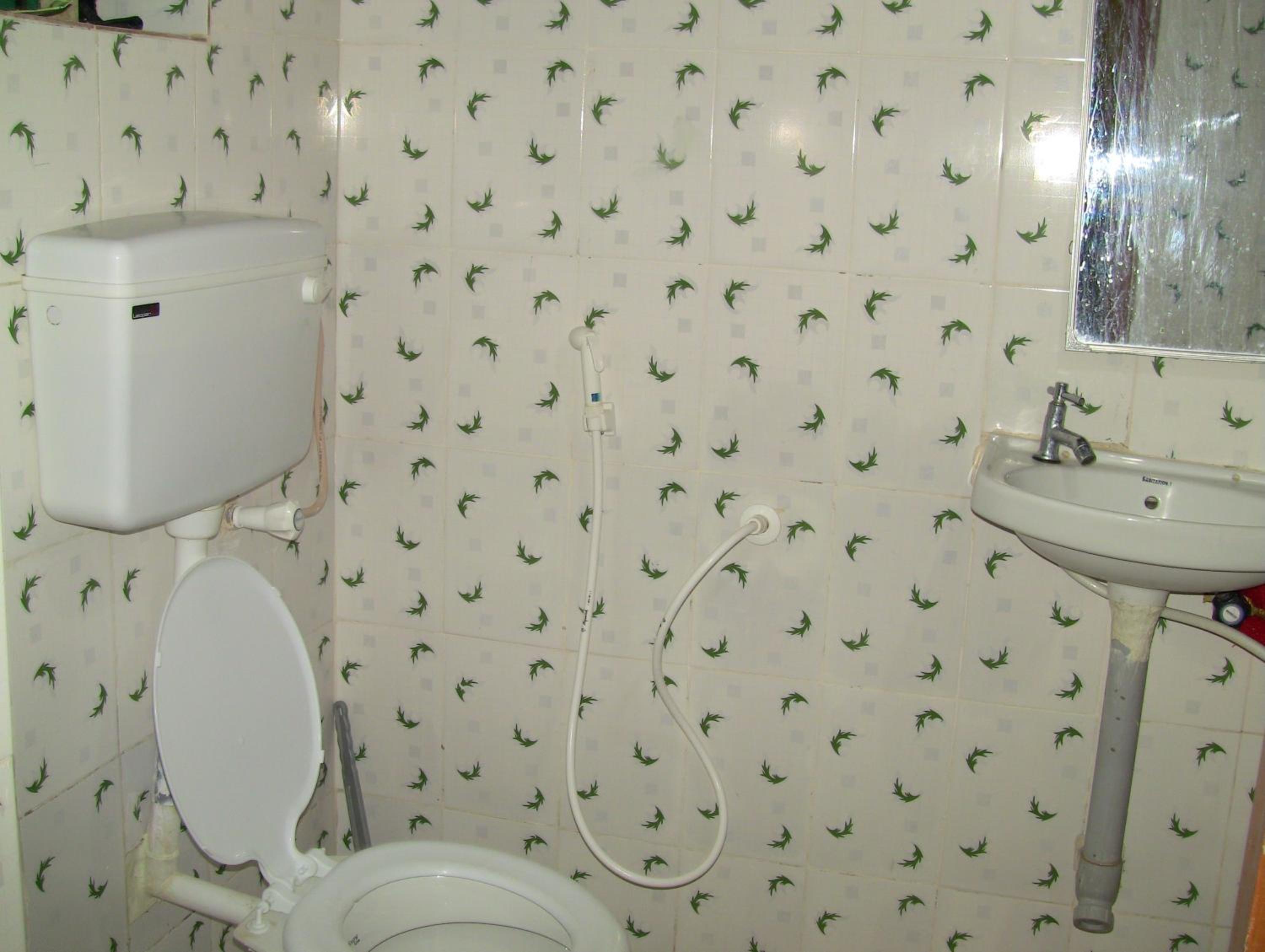 Four-Bedroom House - Photo 61