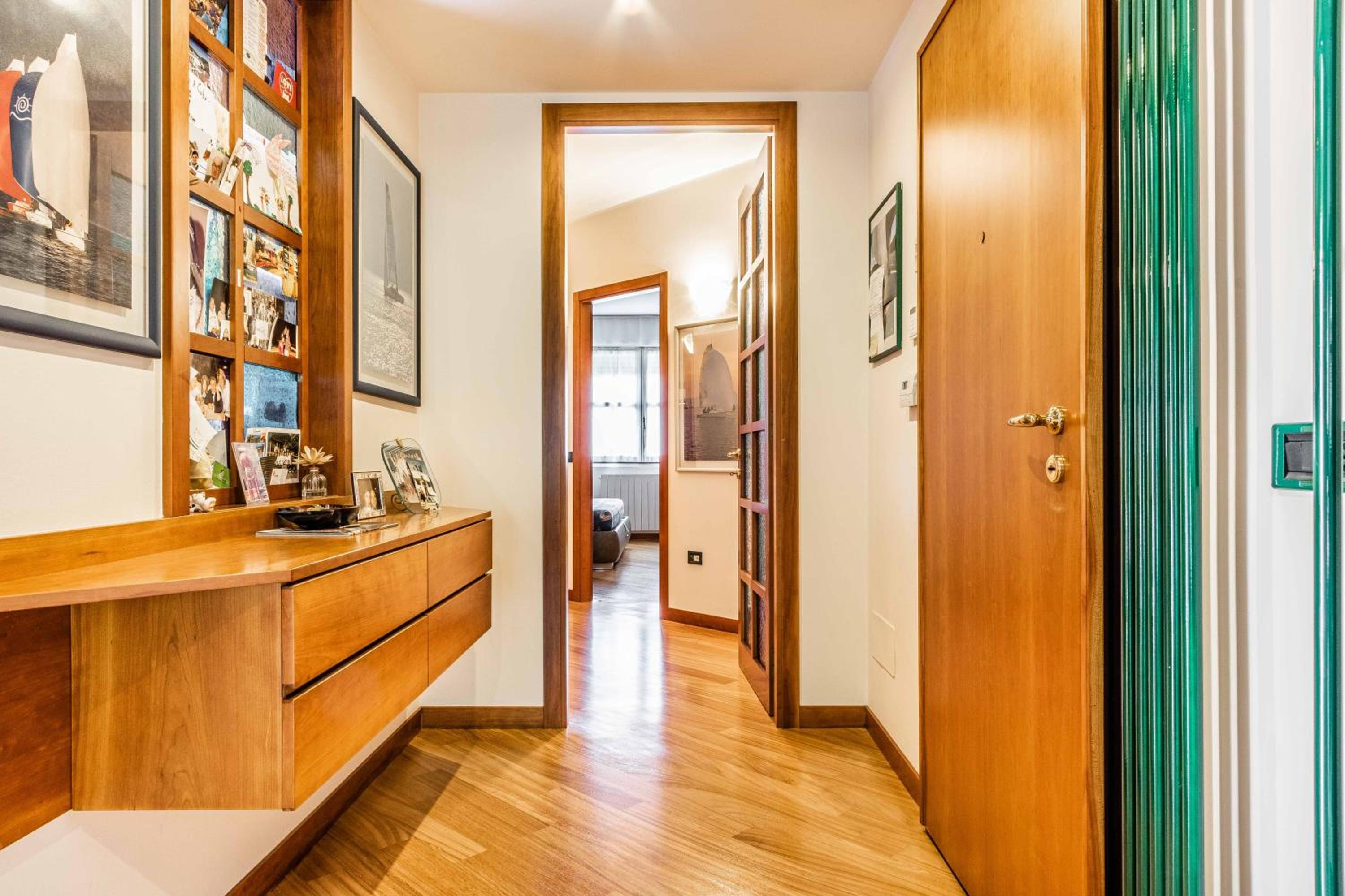 One-Bedroom Apartment photo 3