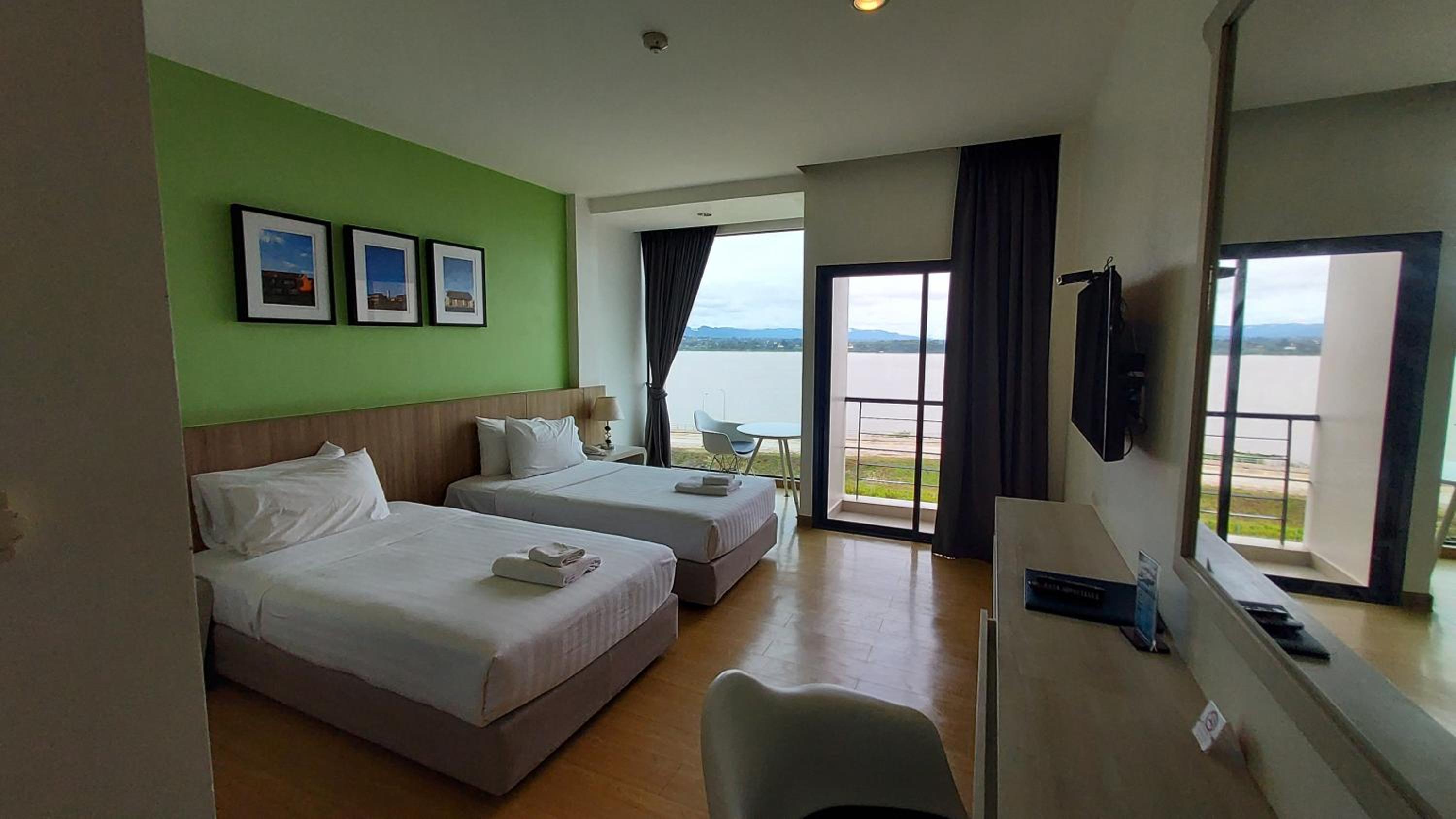 Deluxe Double or Twin Room - Photo 22