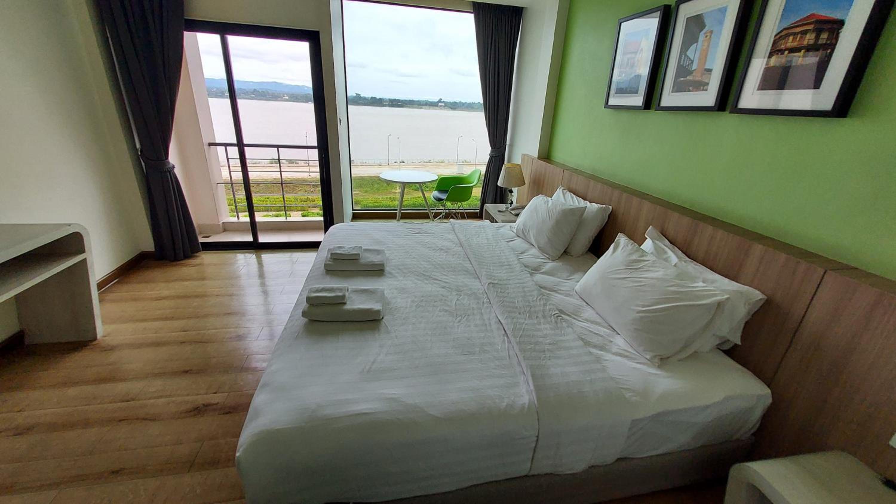 Deluxe Double or Twin Room - Photo 24