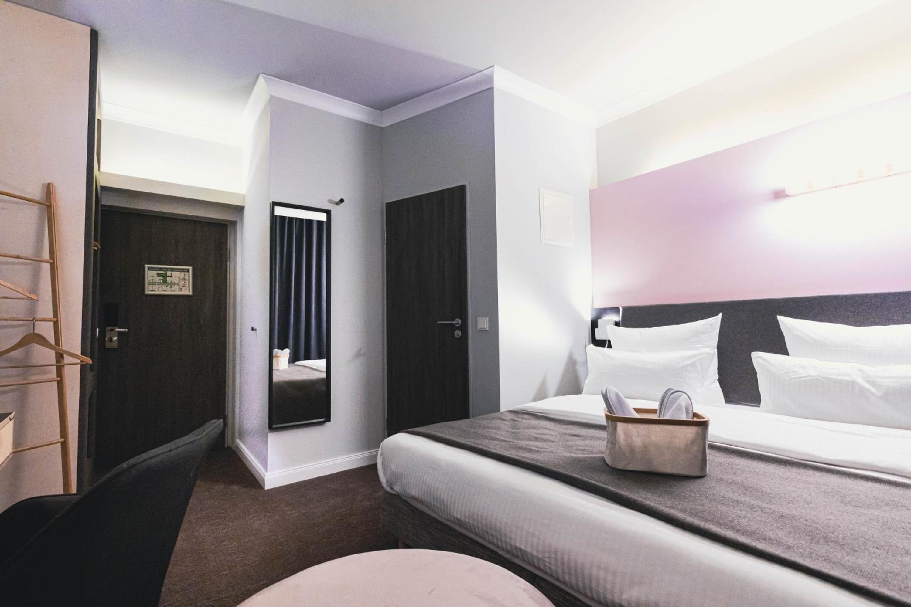 Midi Double Room photo 1