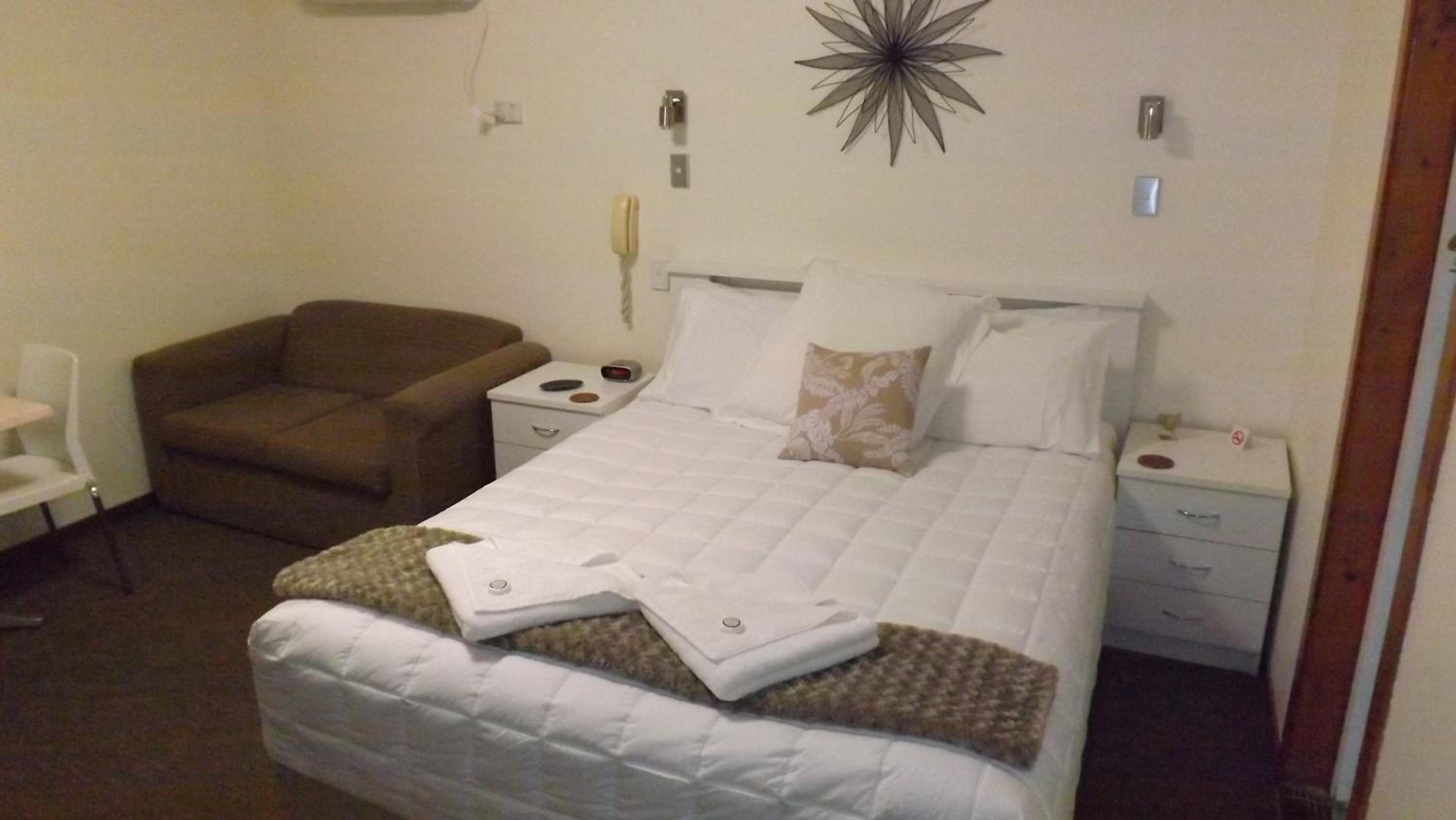 Deluxe Queen Room photo 3