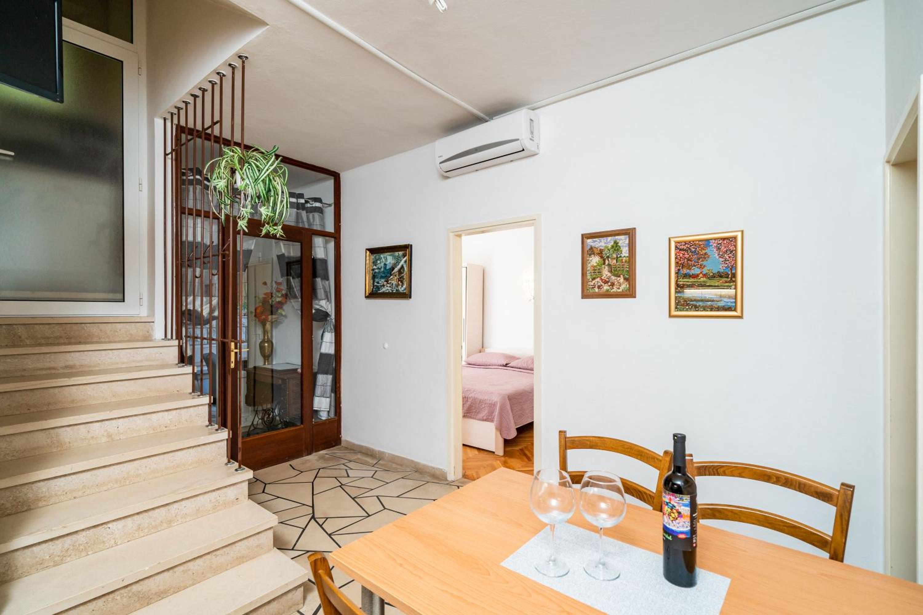 Two-Bedroom Apartment with Terrace photo 2