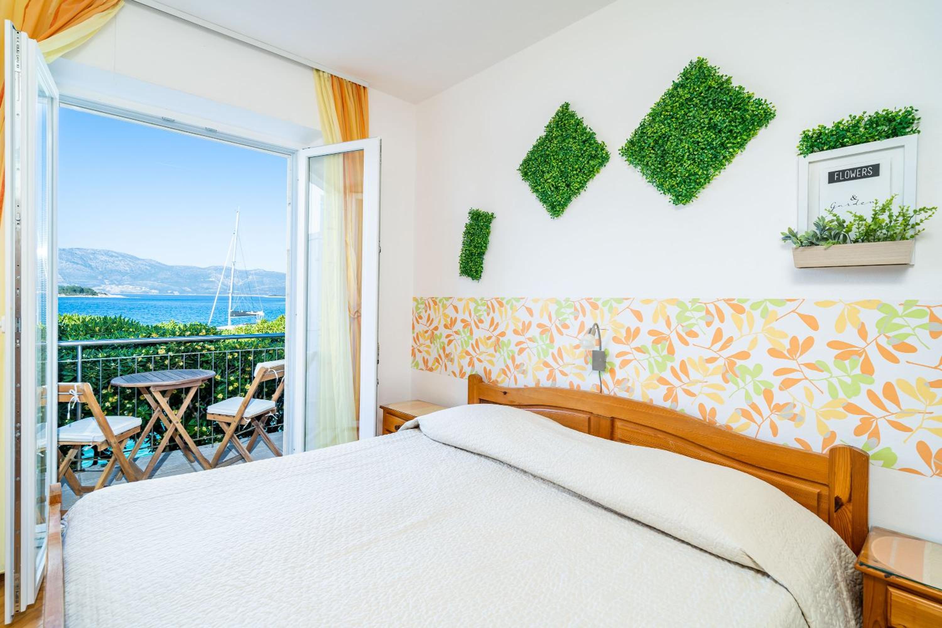 Two-Bedroom Apartment with Balcony photo 3