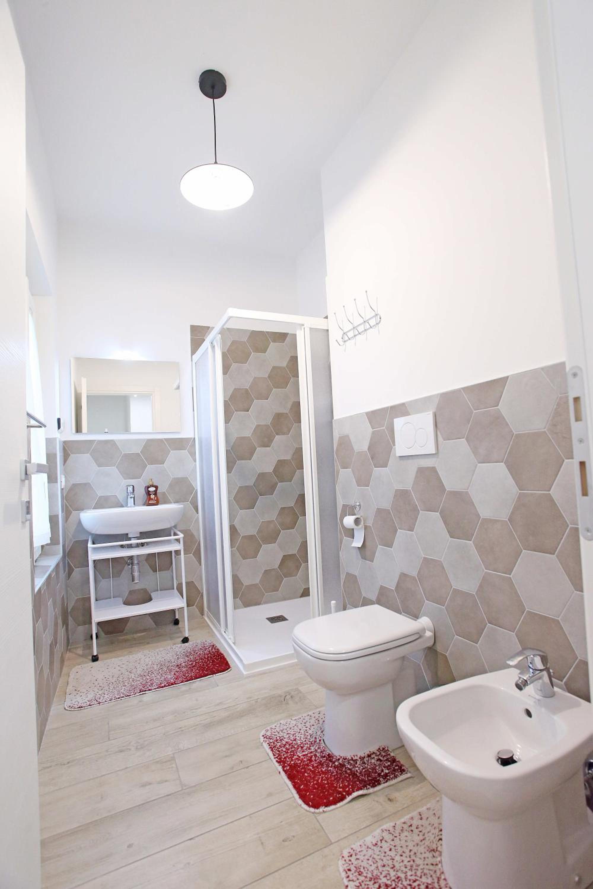 Apartment - Ground Floor - Photo 2