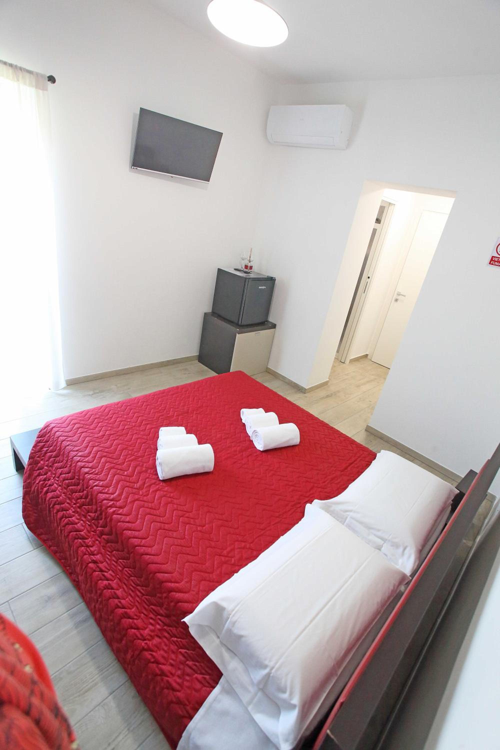 Double Room - Photo 3