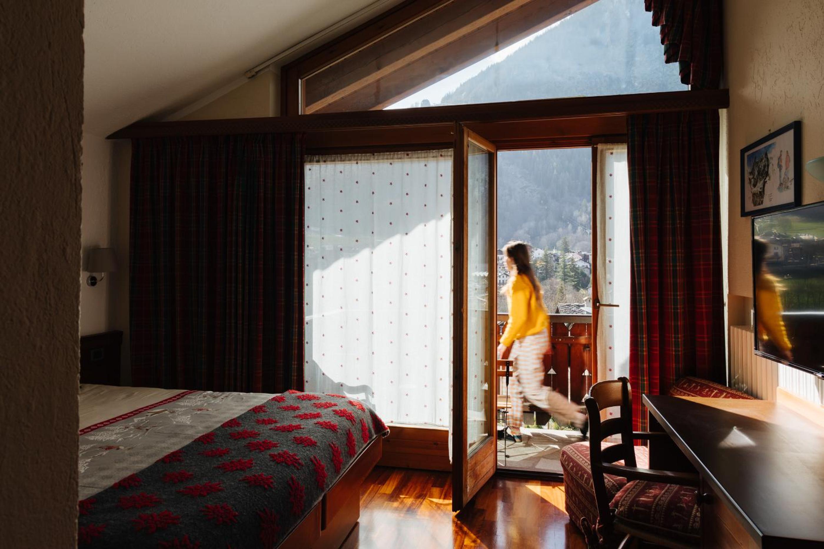 Double or Twin Room - Photo 7