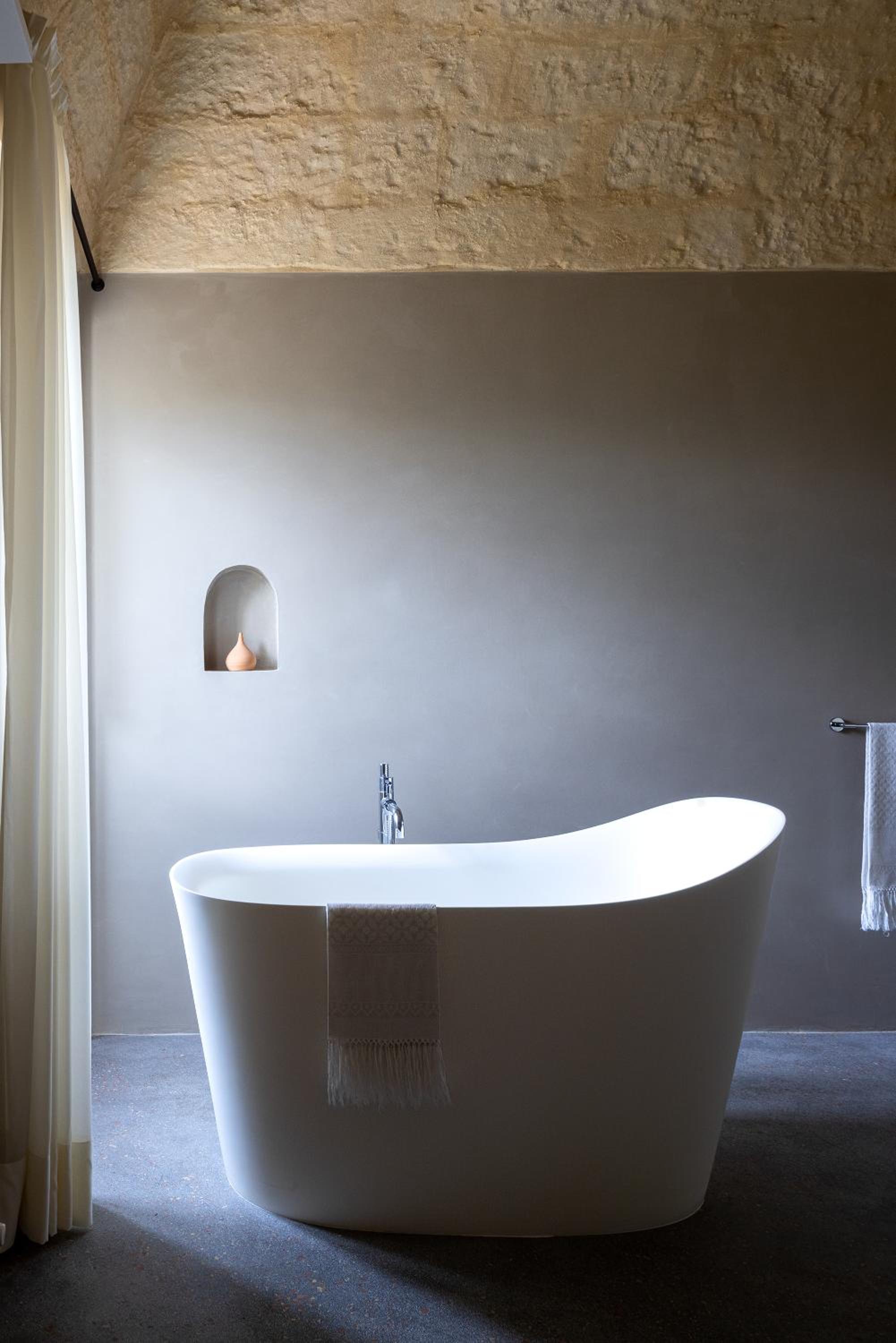 Deluxe Double Room with Bath photo 2