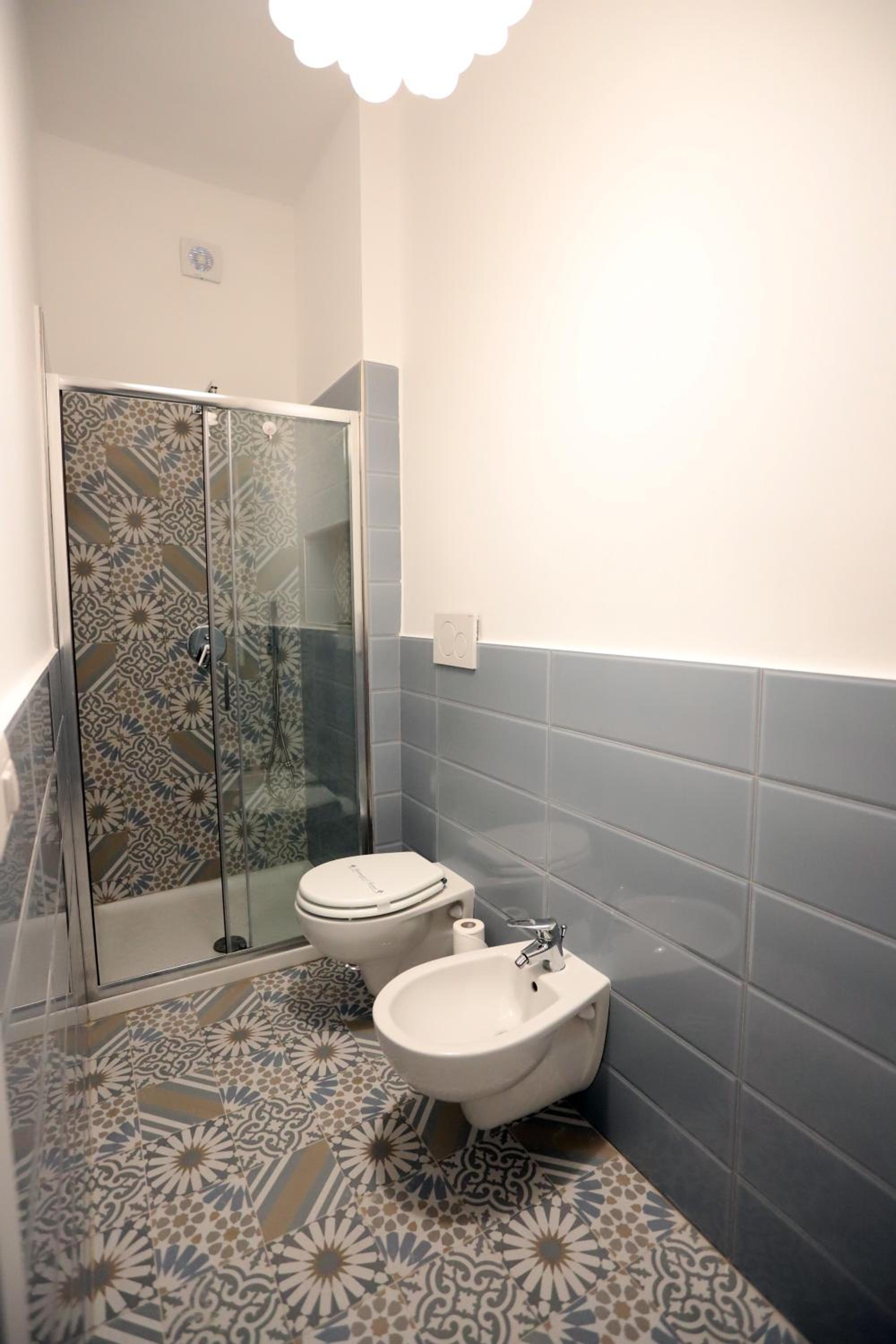 Double Room with Balcony - Photo 2