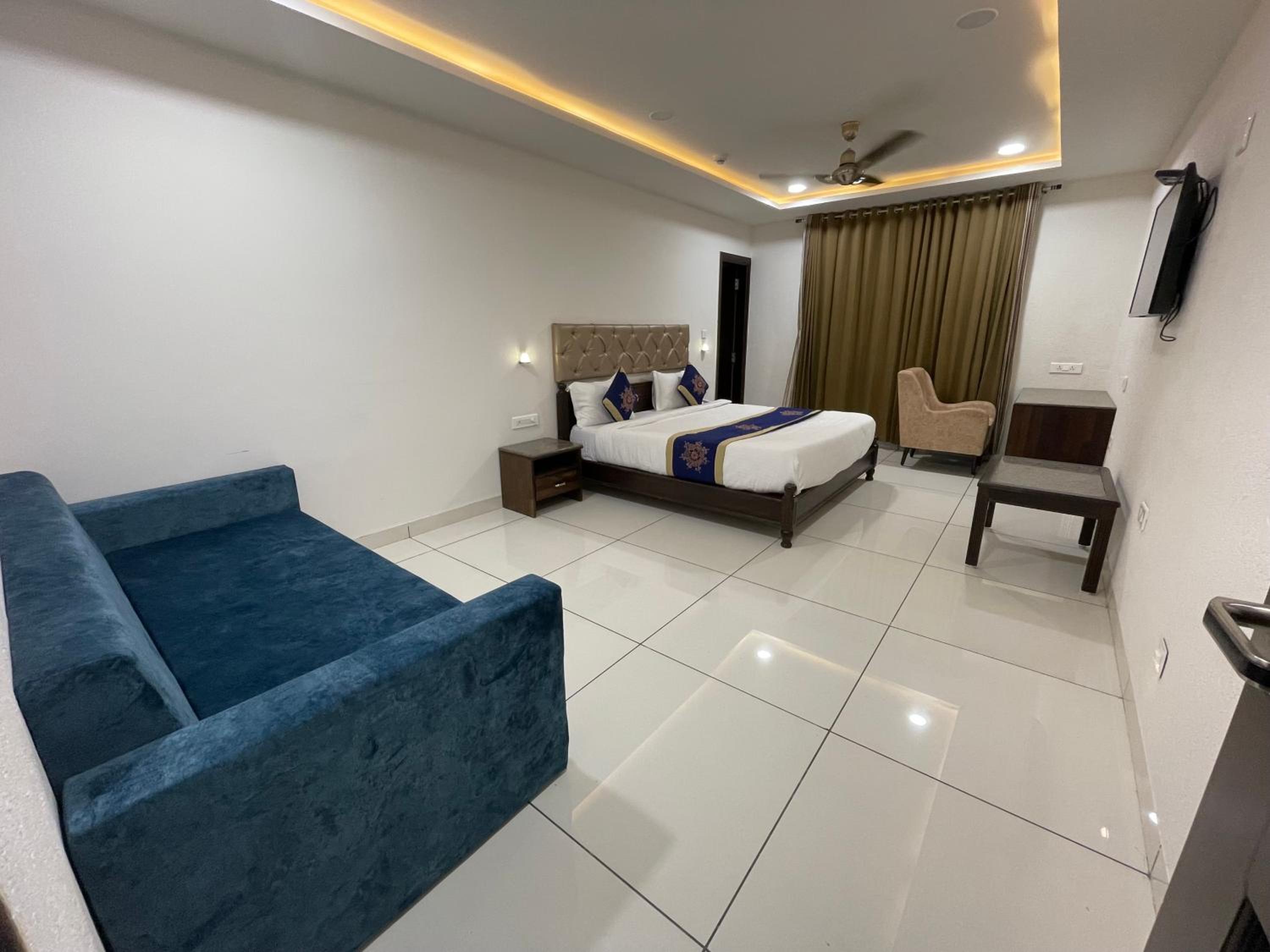Deluxe Family Room photo 3