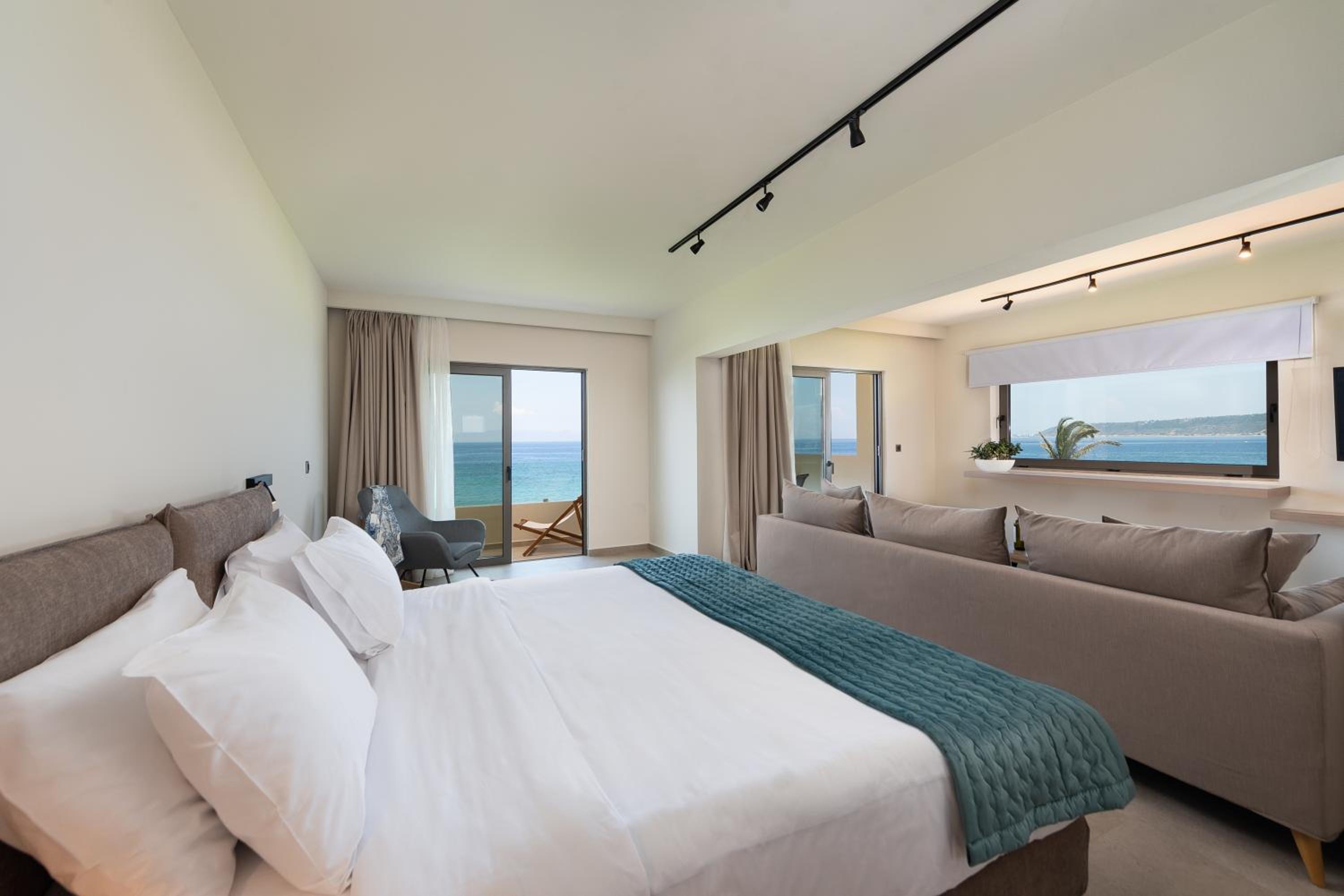 Junior Suite with Sea View photo 1