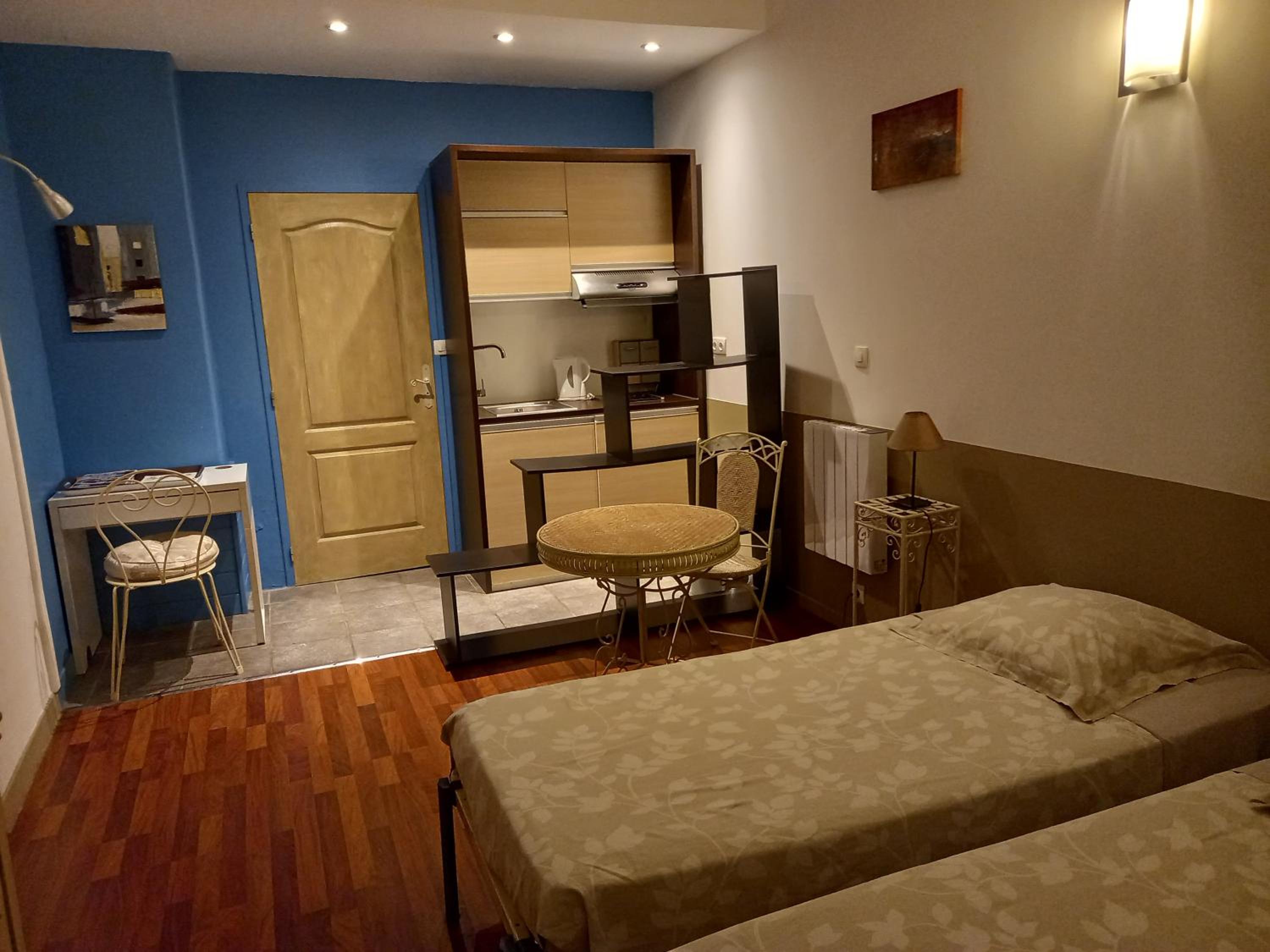 Double or Twin Room photo 2