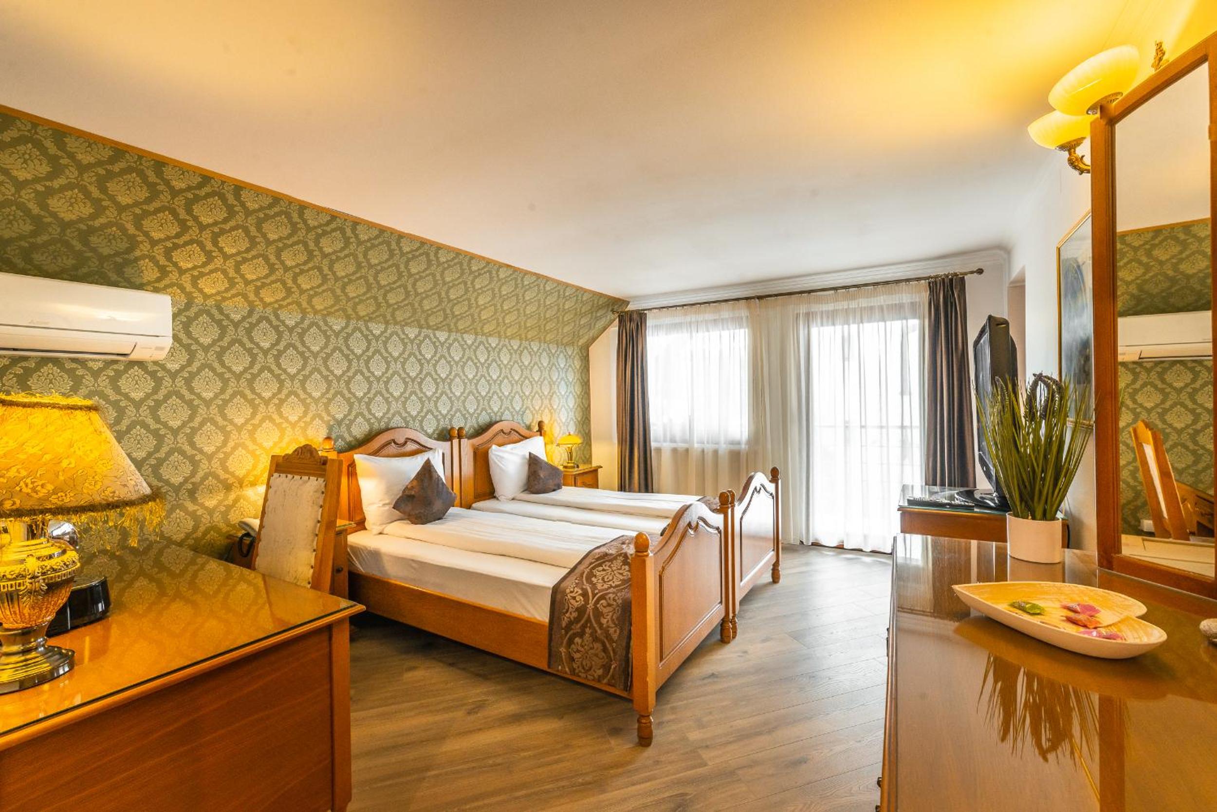Superior Double or Twin Room photo 3