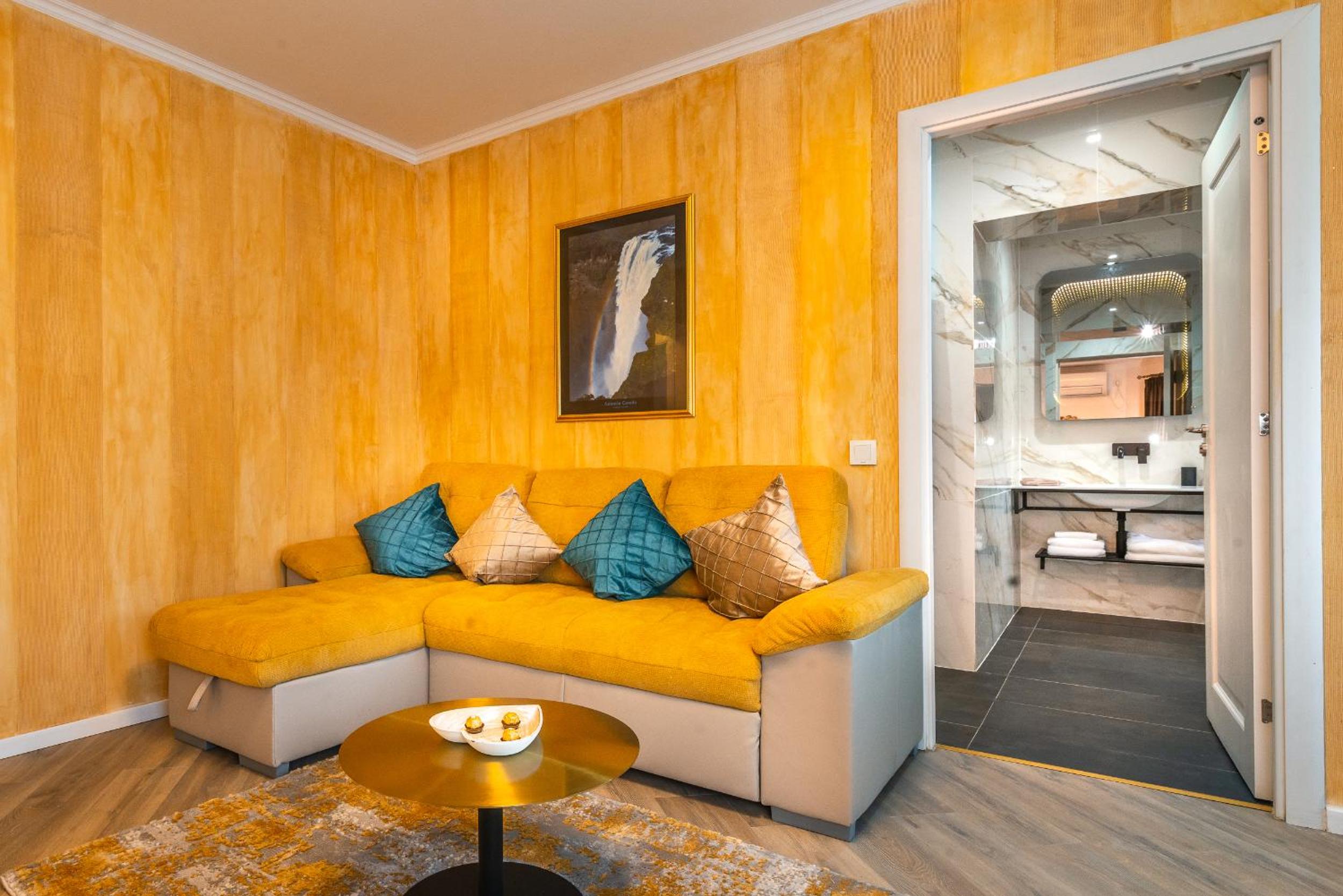 Junior Suite with Balcony photo 3