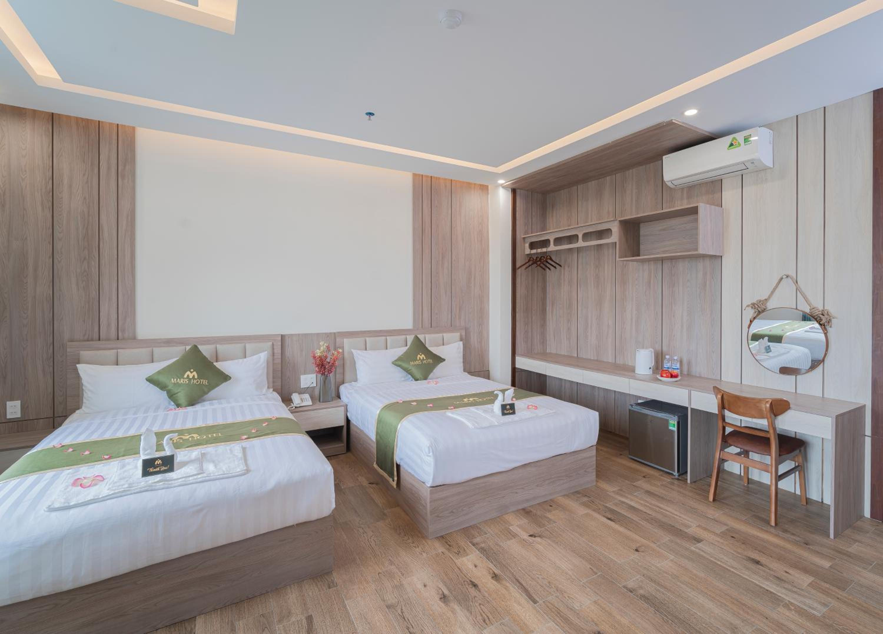 Deluxe Family Room - Photo 9