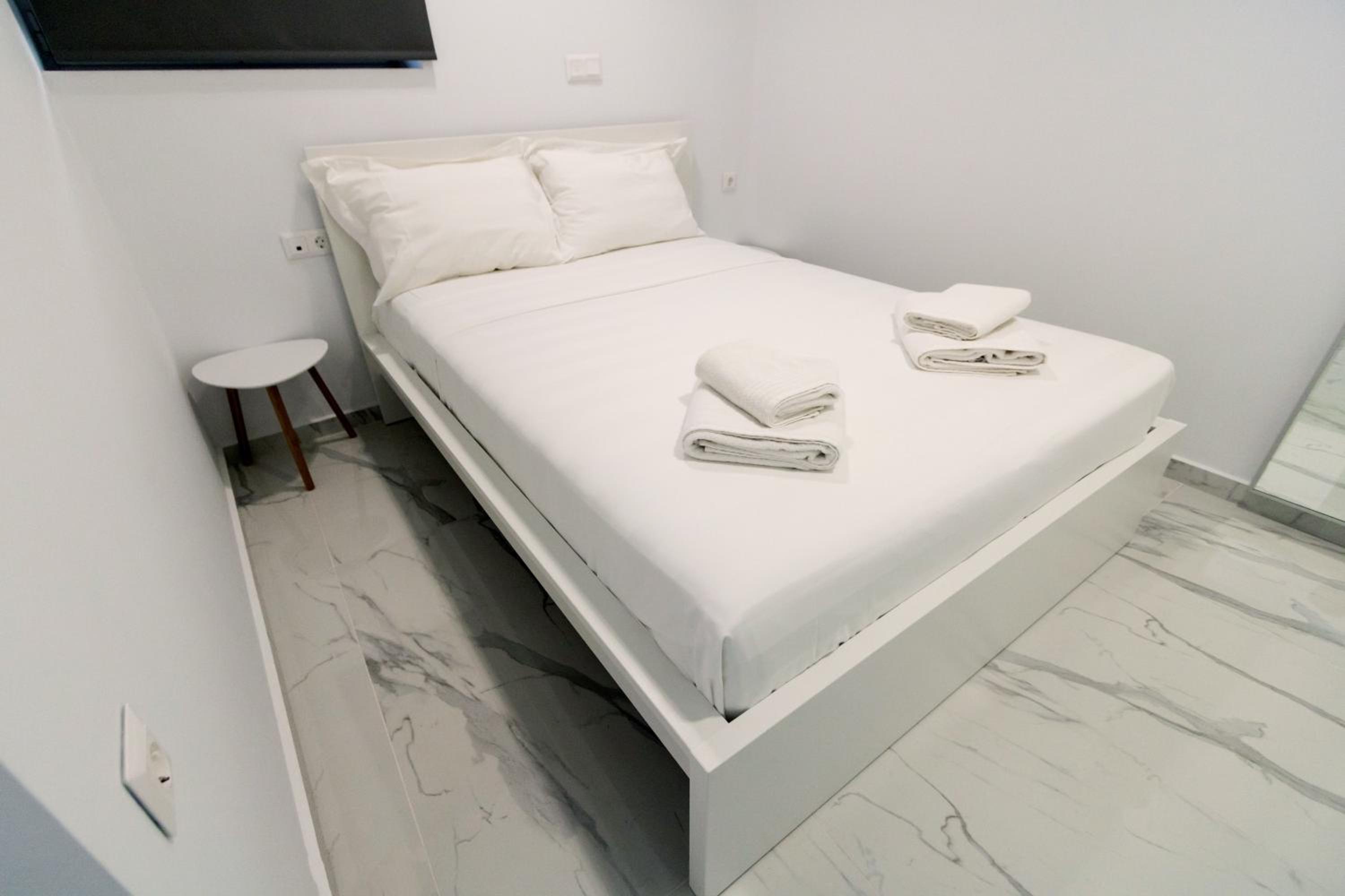One-Bedroom House photo 2