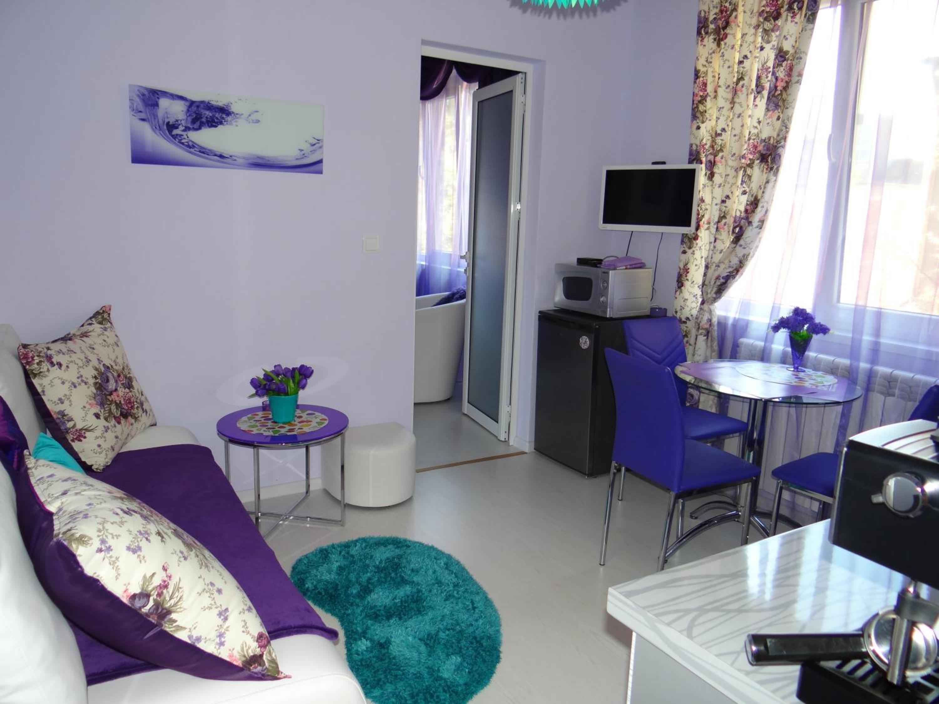 Superior One-Bedroom Apartment - Photo 28