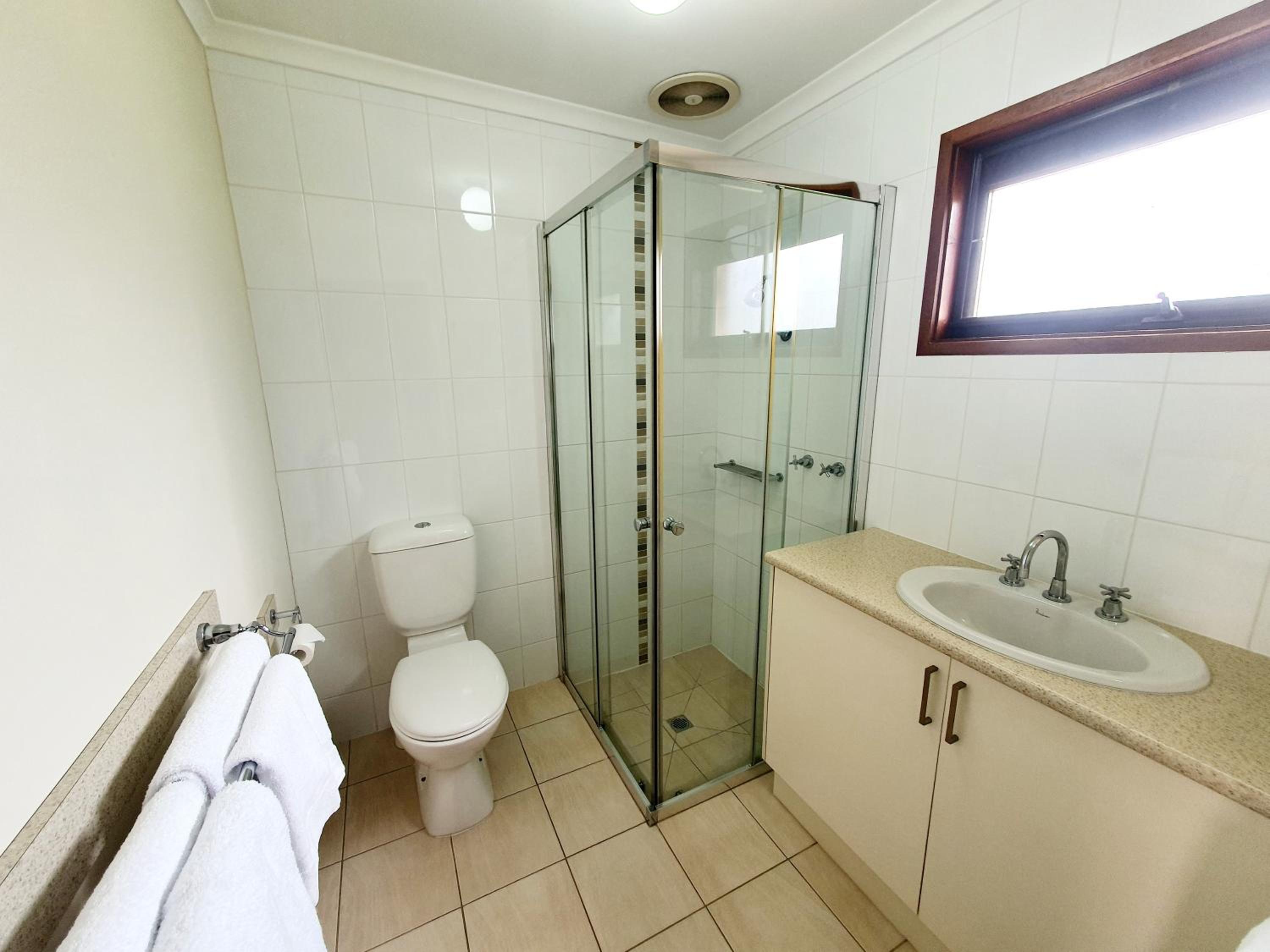 Deluxe Triple Room photo 3
