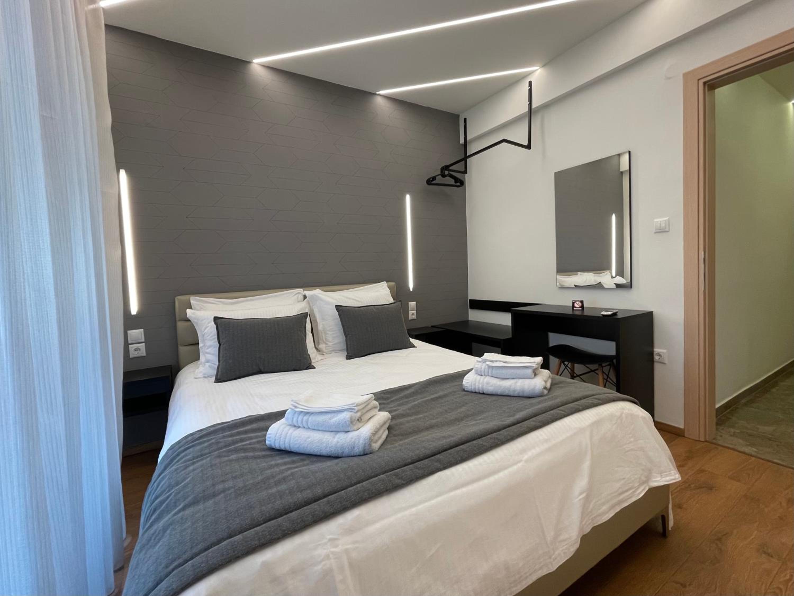 One-Bedroom Apartment - Photo 1