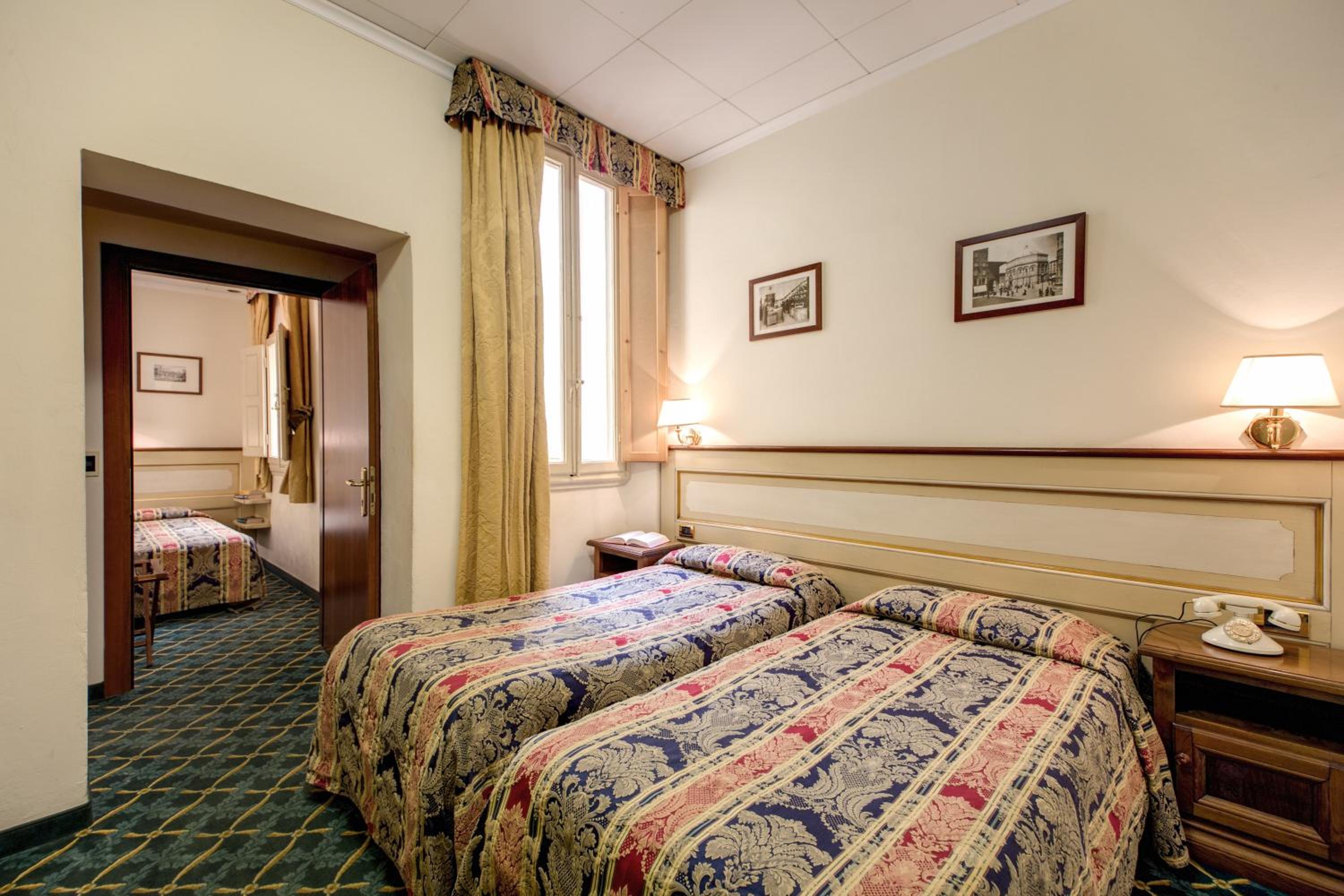 Double or Twin Room - Photo 12