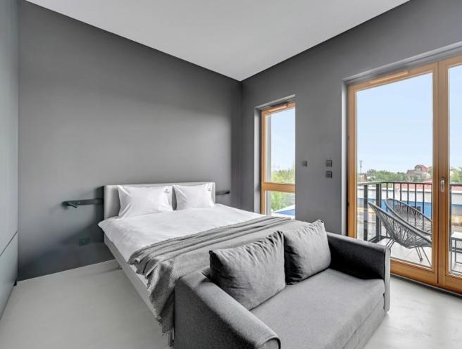 One-Bedroom Apartment - Photo 4