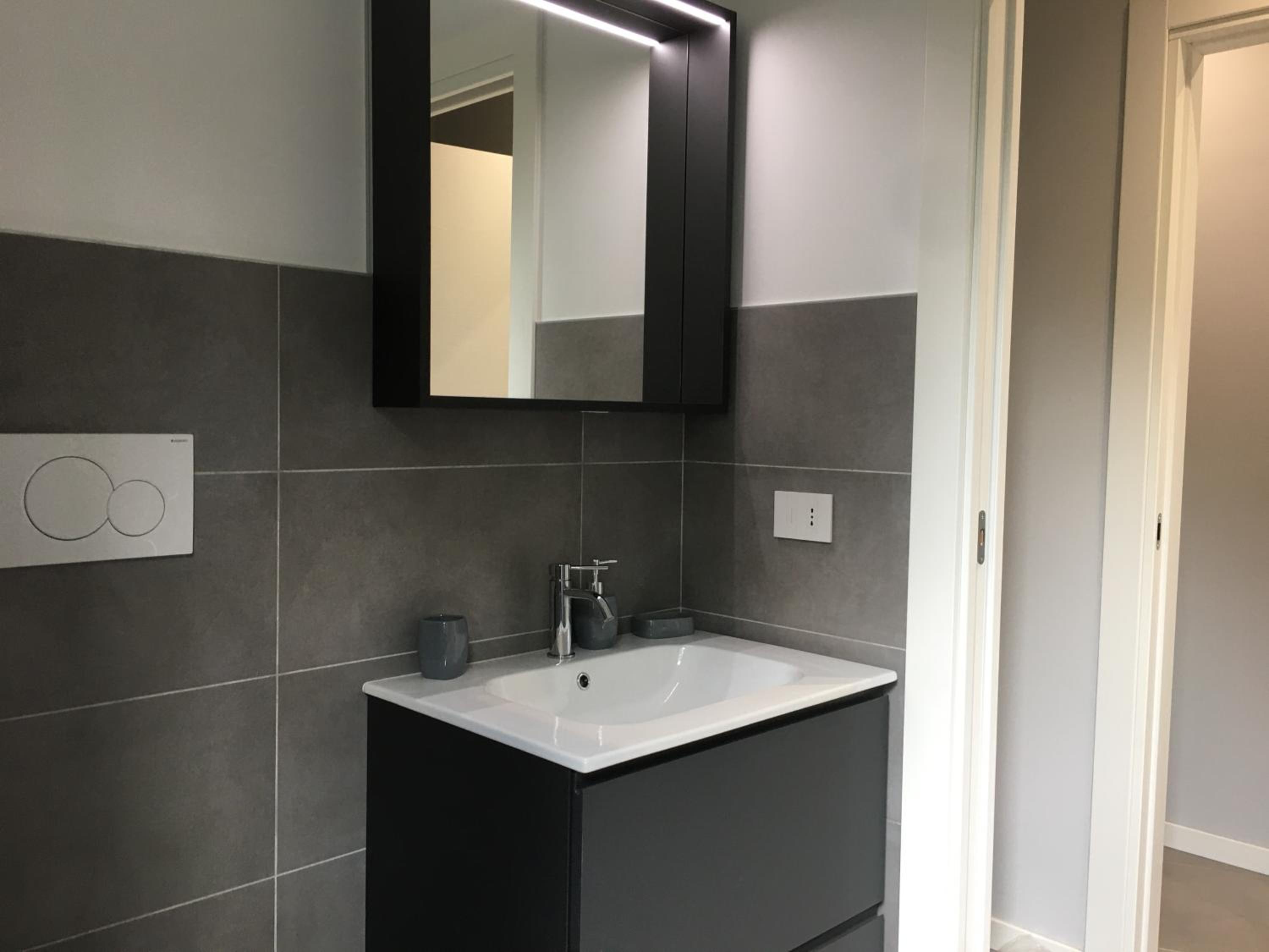 One-Bedroom Apartment - Double or Twin photo 2