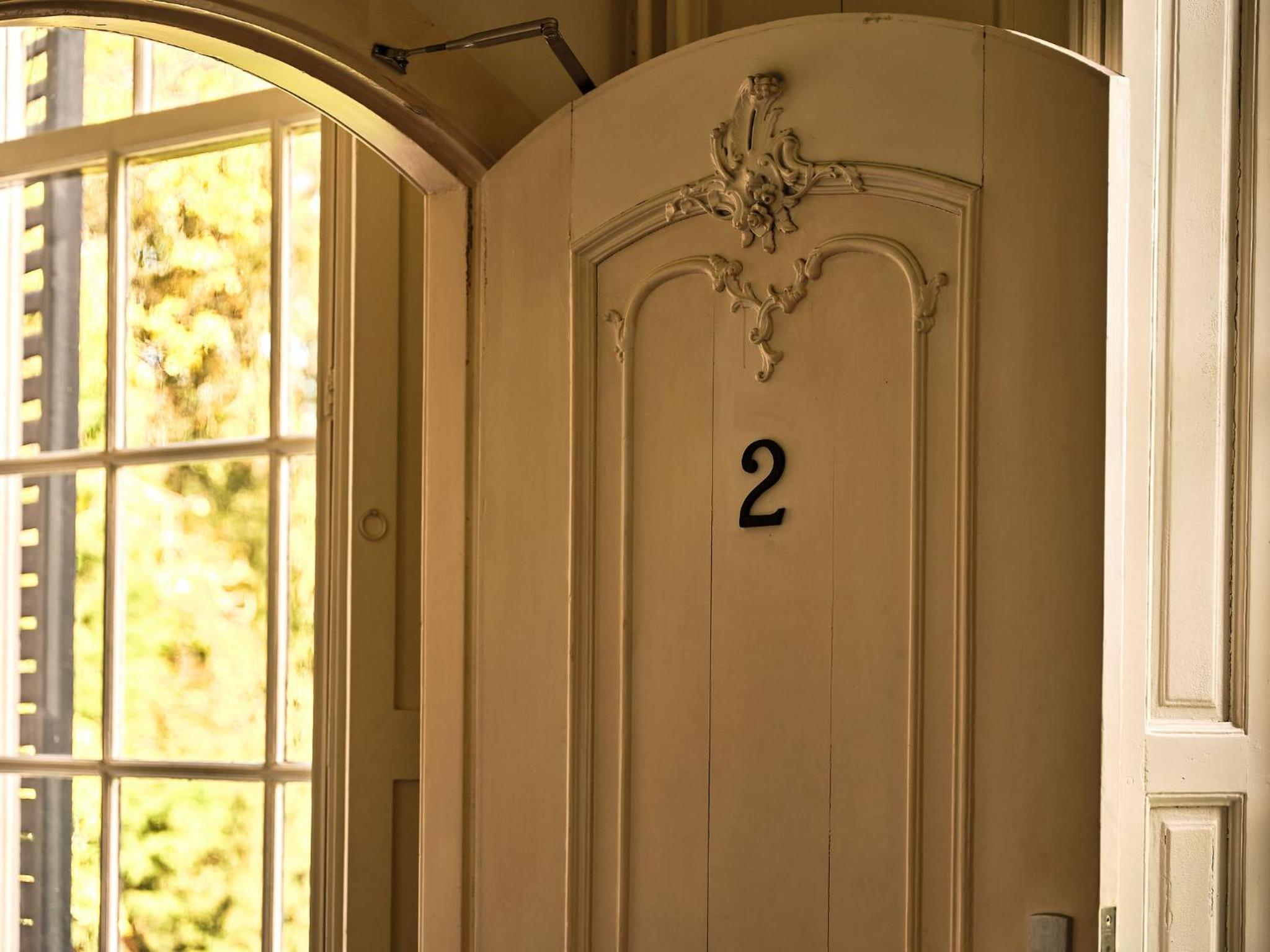 Deluxe Family Suite - Photo 2
