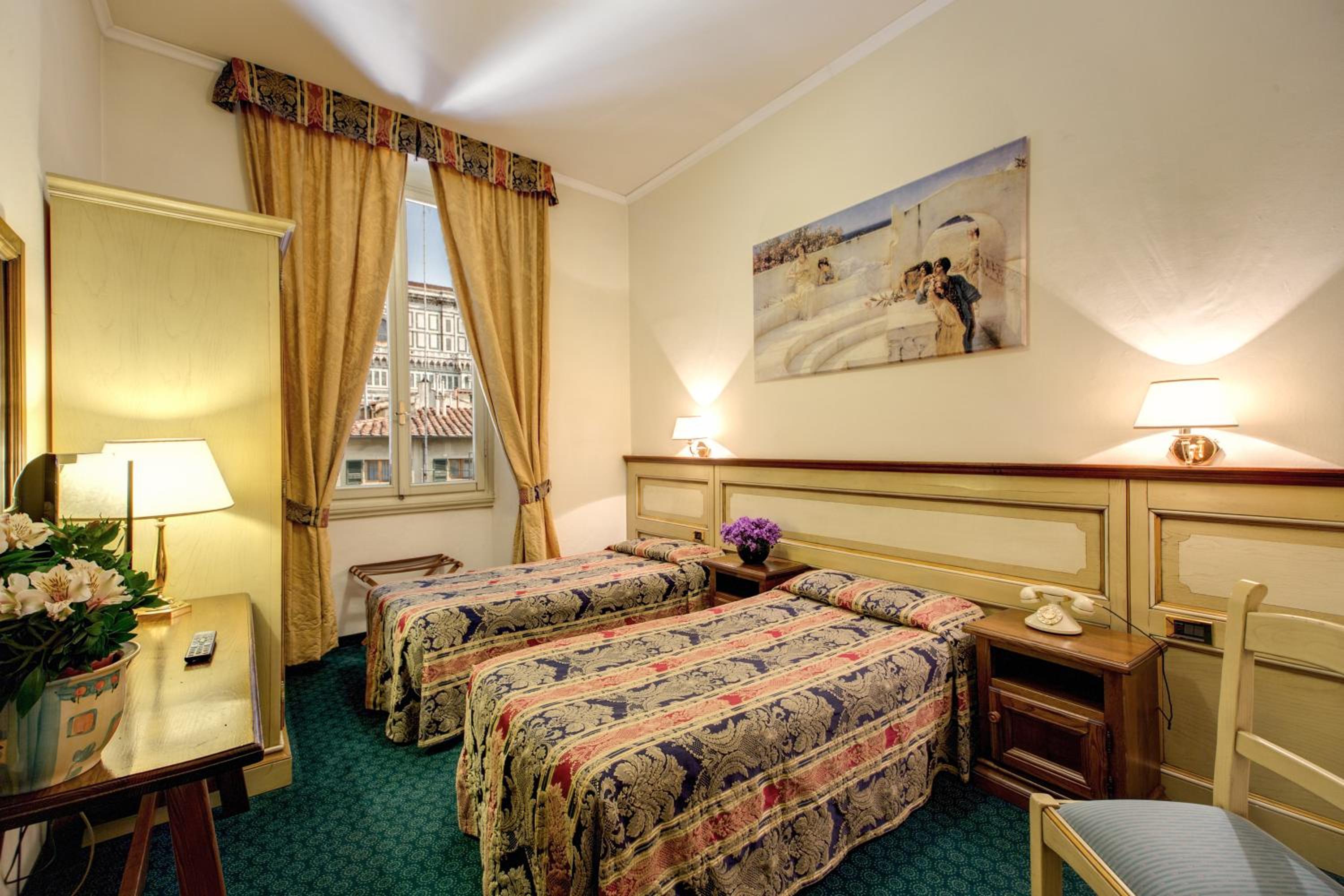 Double or Twin Room - Photo 8