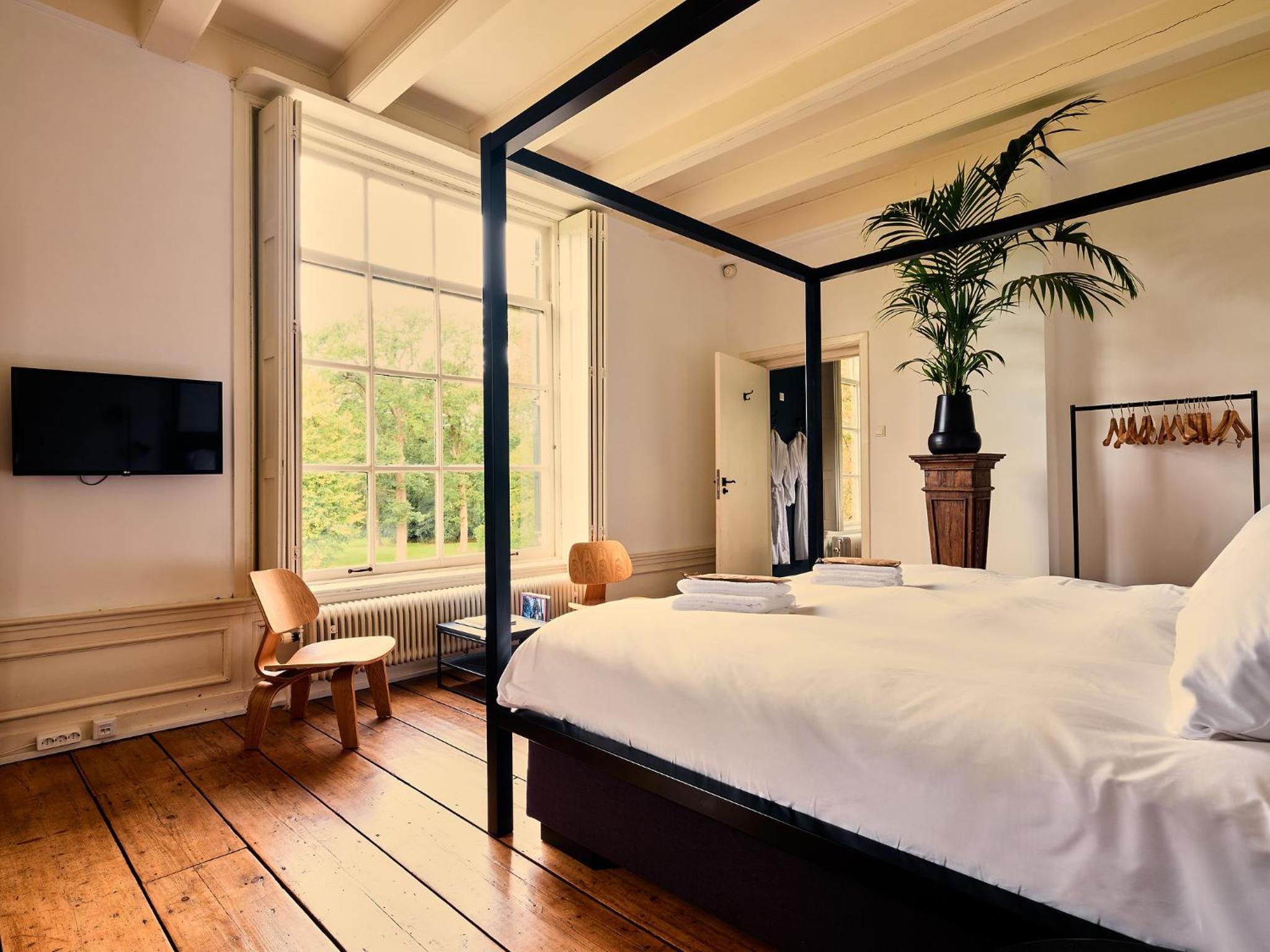 Deluxe Suite - Photo 1