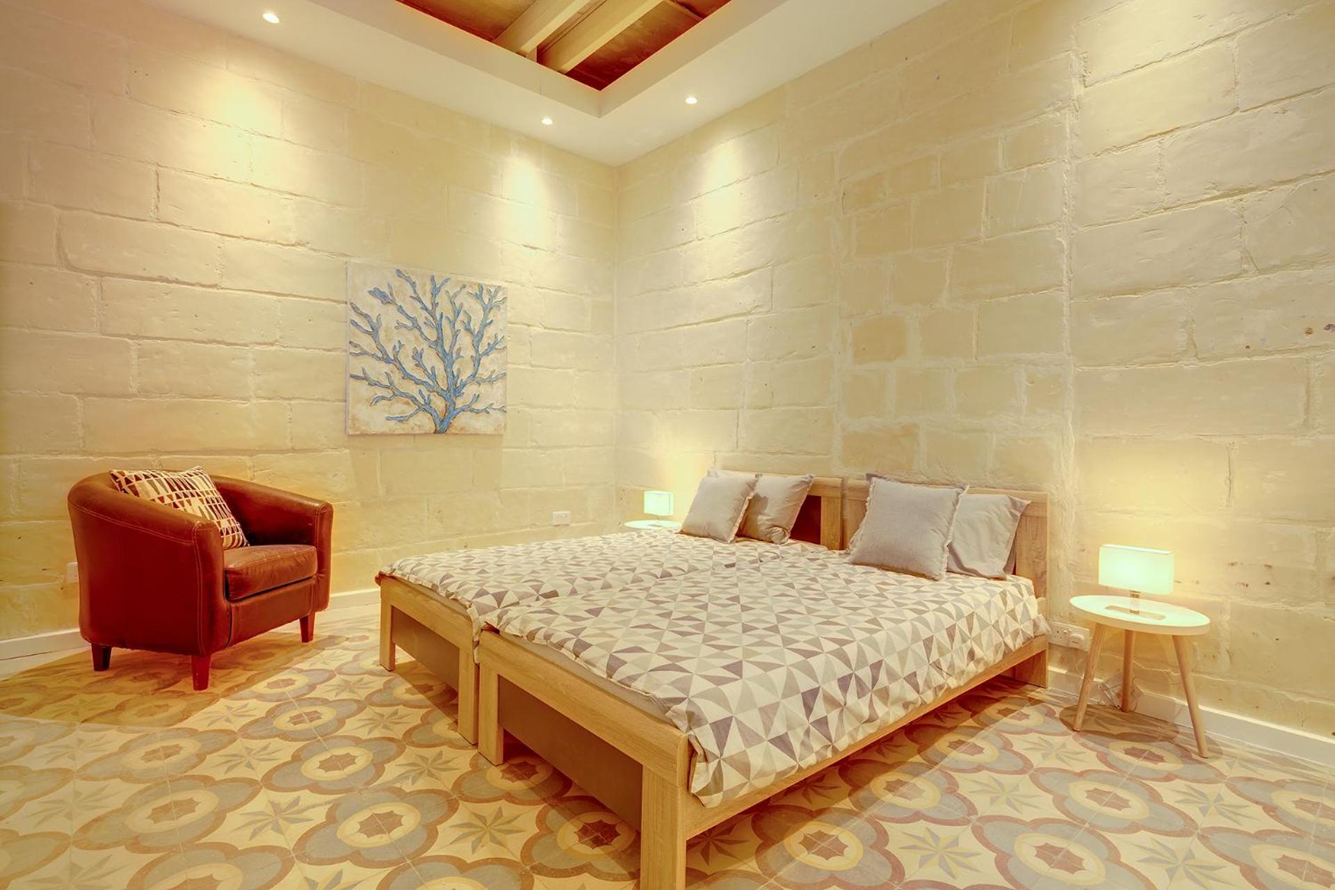 One-Bedroom Apartment with Maltese Balcony