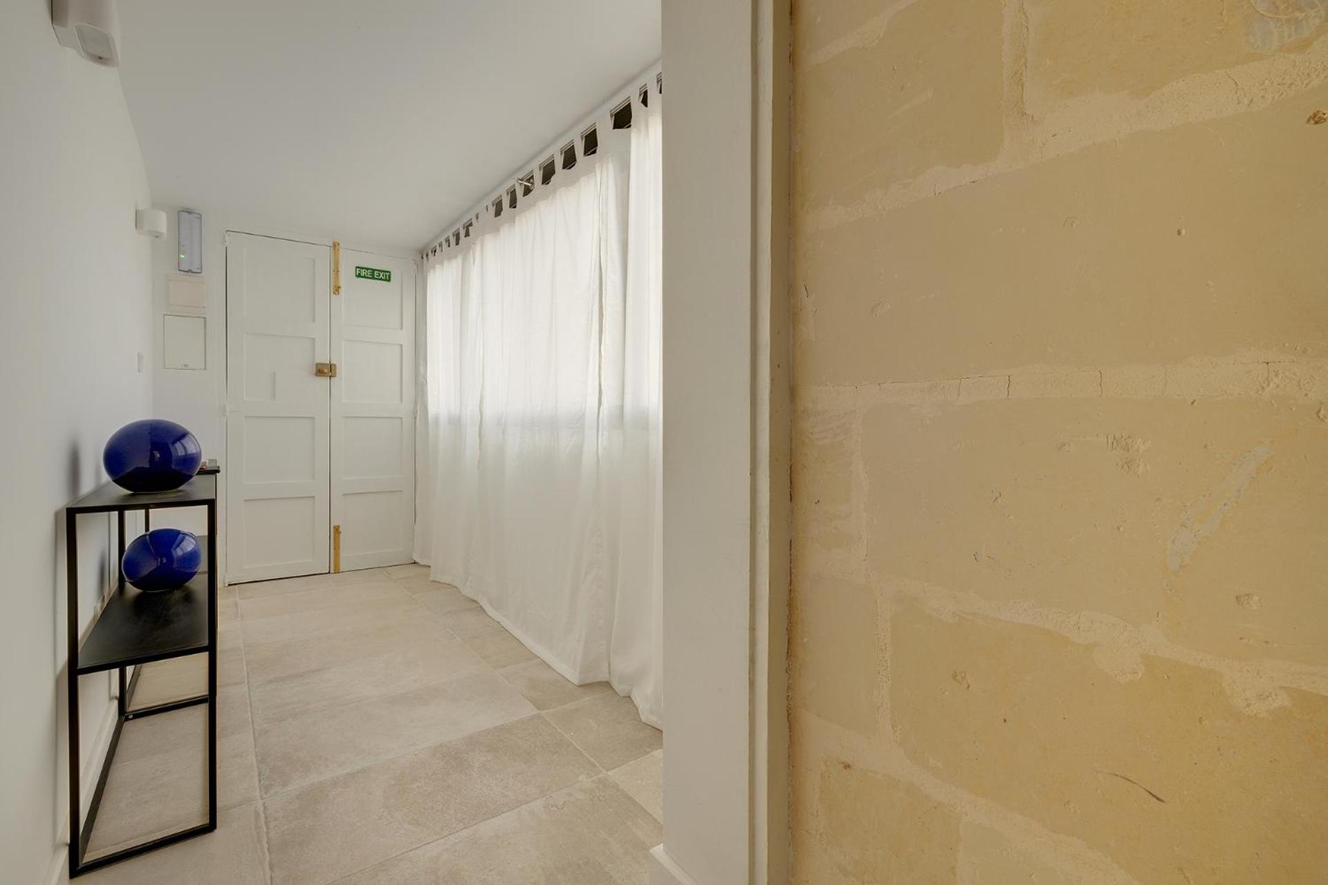 Two-Bedroom Apartment - Photo 20