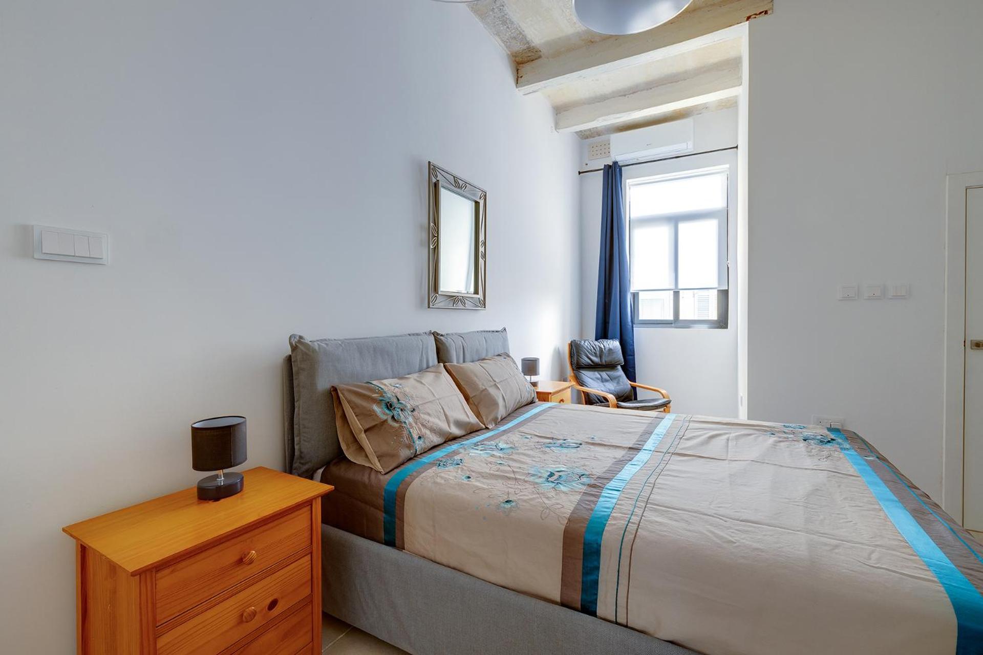 Two-Bedroom Apartment - Photo 12