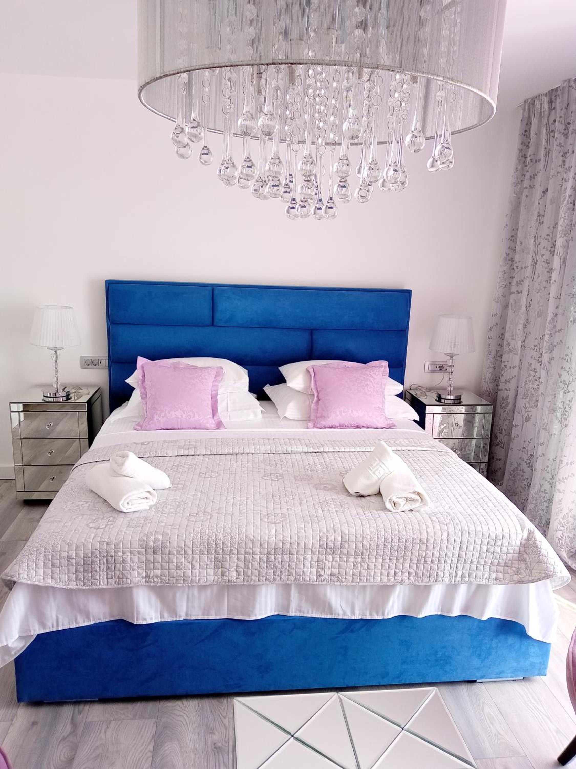 One-Bedroom Apartment - Photo 7