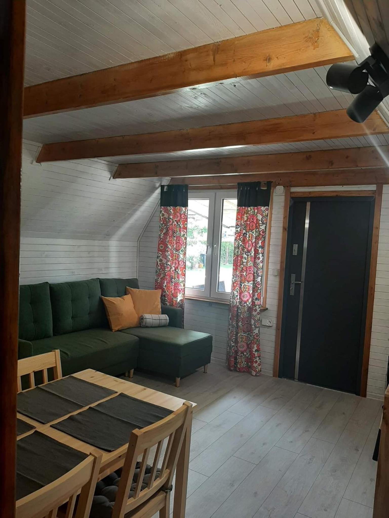 One-Bedroom House photo 1