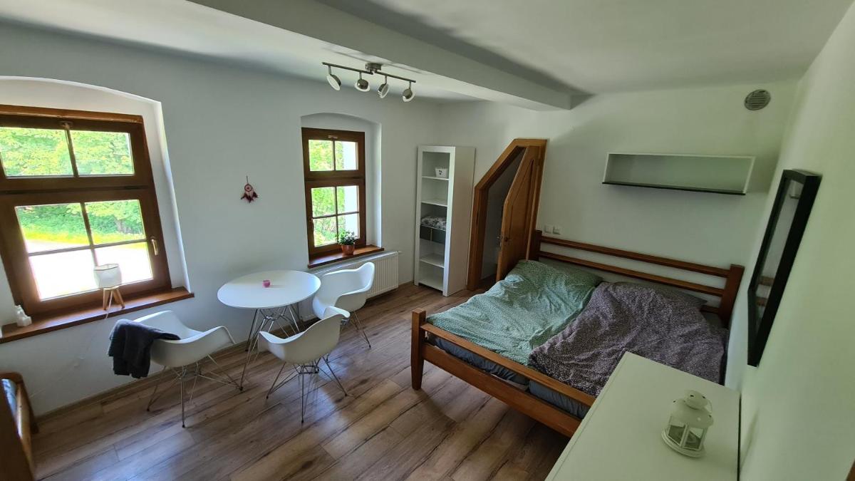 Triple Room with Private Bathroom photo 2