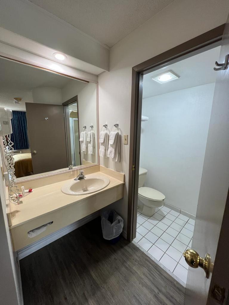 Double Room With Two Double Beds - Non-Smoking