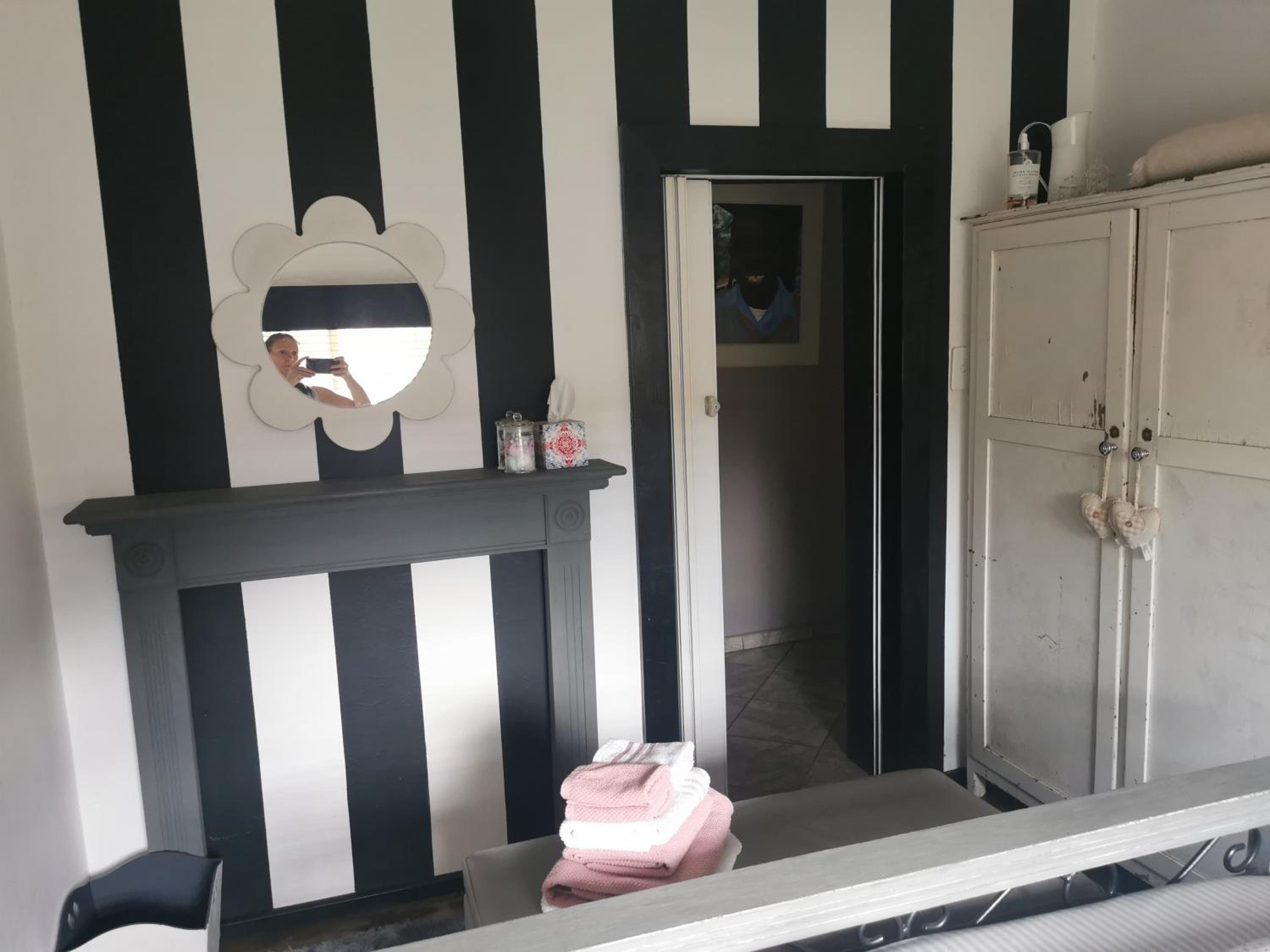 Budget Double Room - Photo 5
