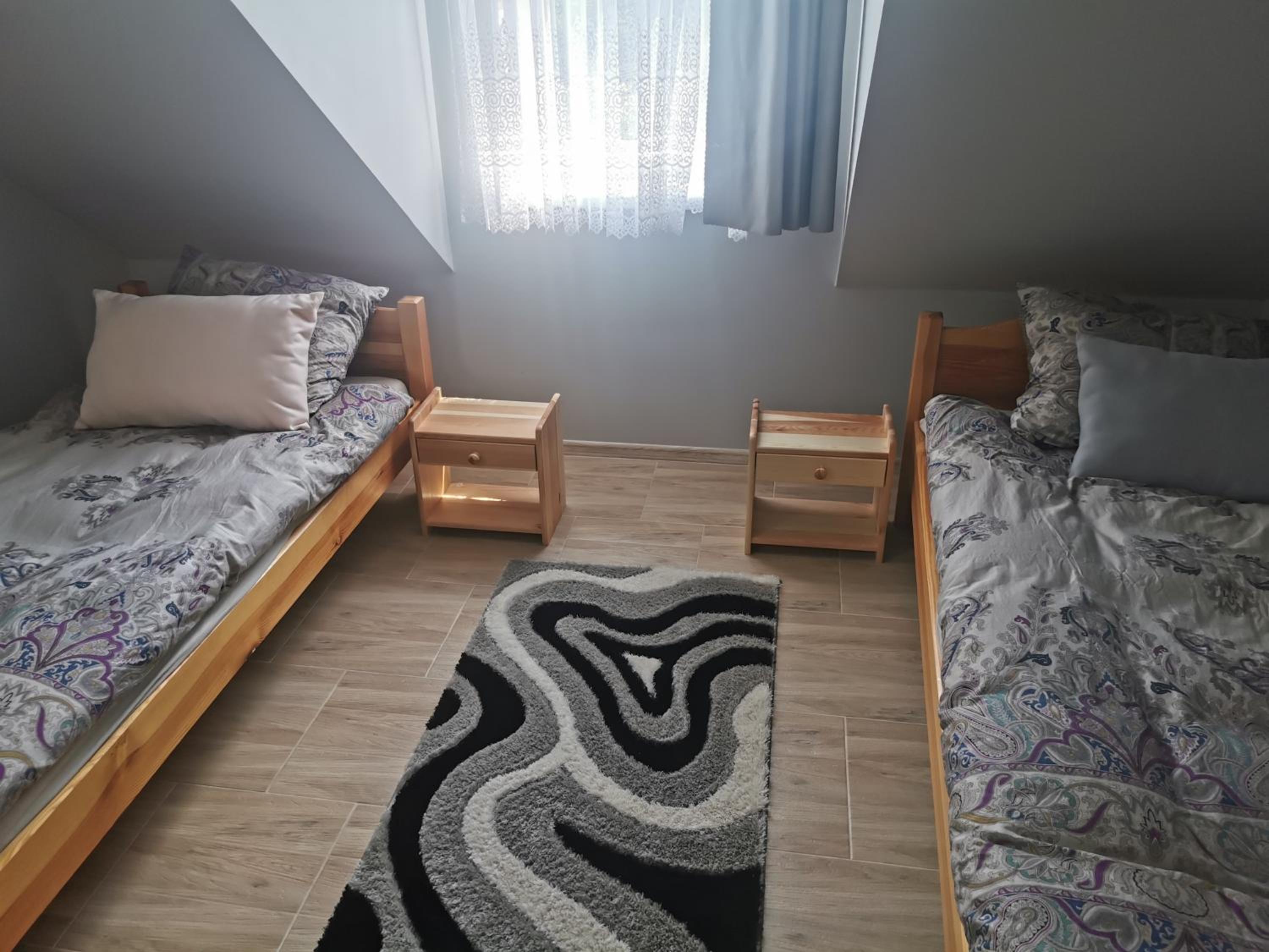 Basic Triple Room with Shared Bathroom photo 2