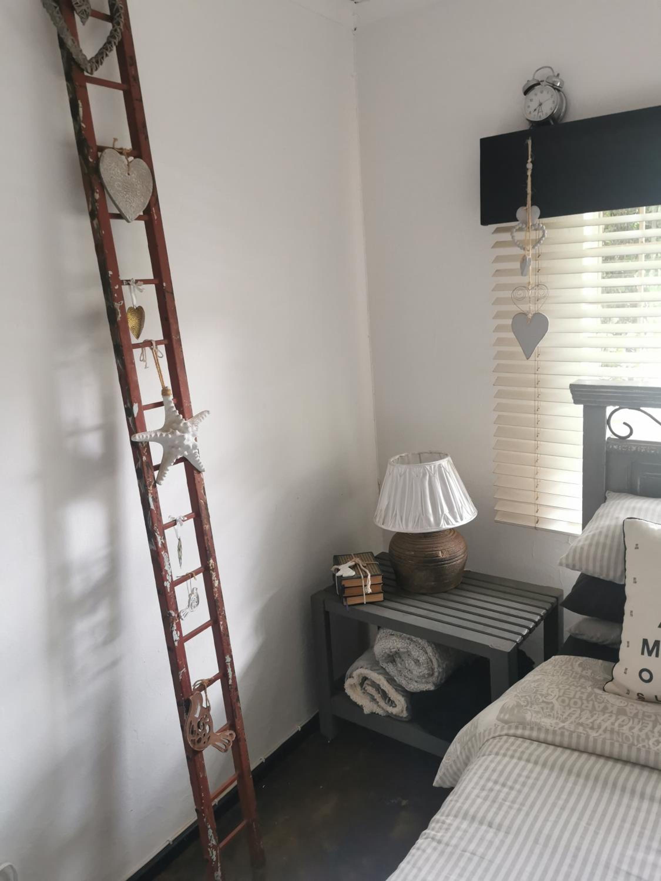 Budget Double Room - Photo 6