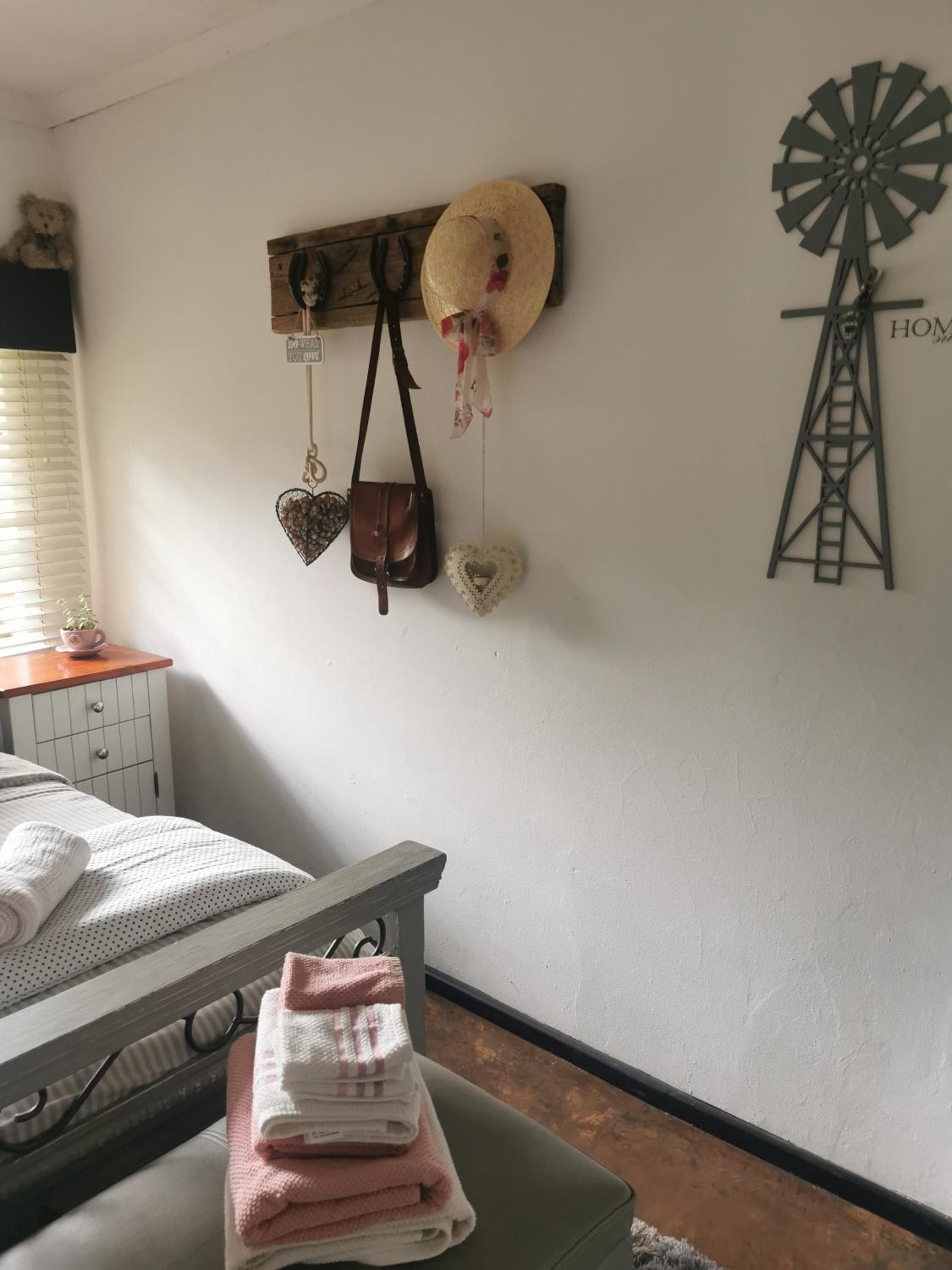 Budget Double Room - Photo 2