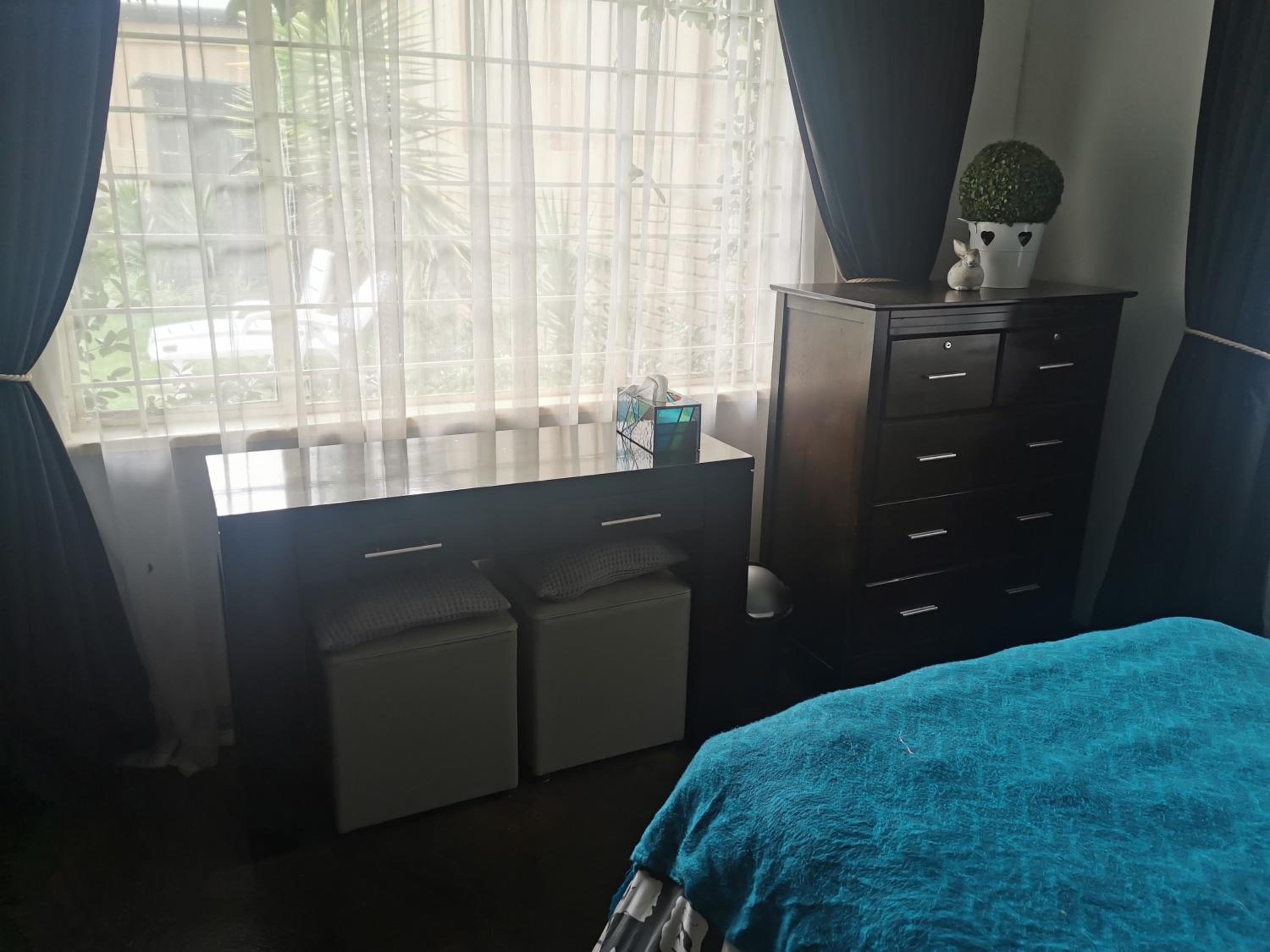 Twin Room with Garden View - Photo 2
