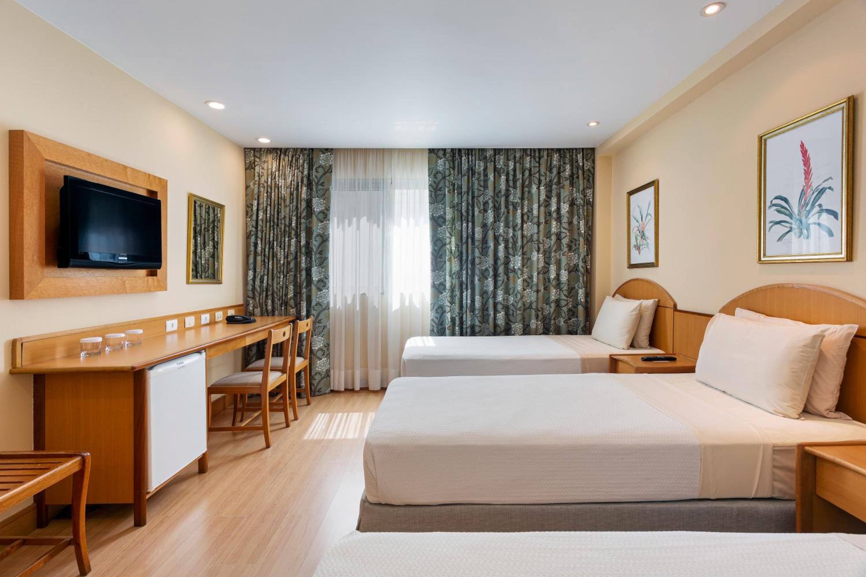 Standard Twin Room with Internal View