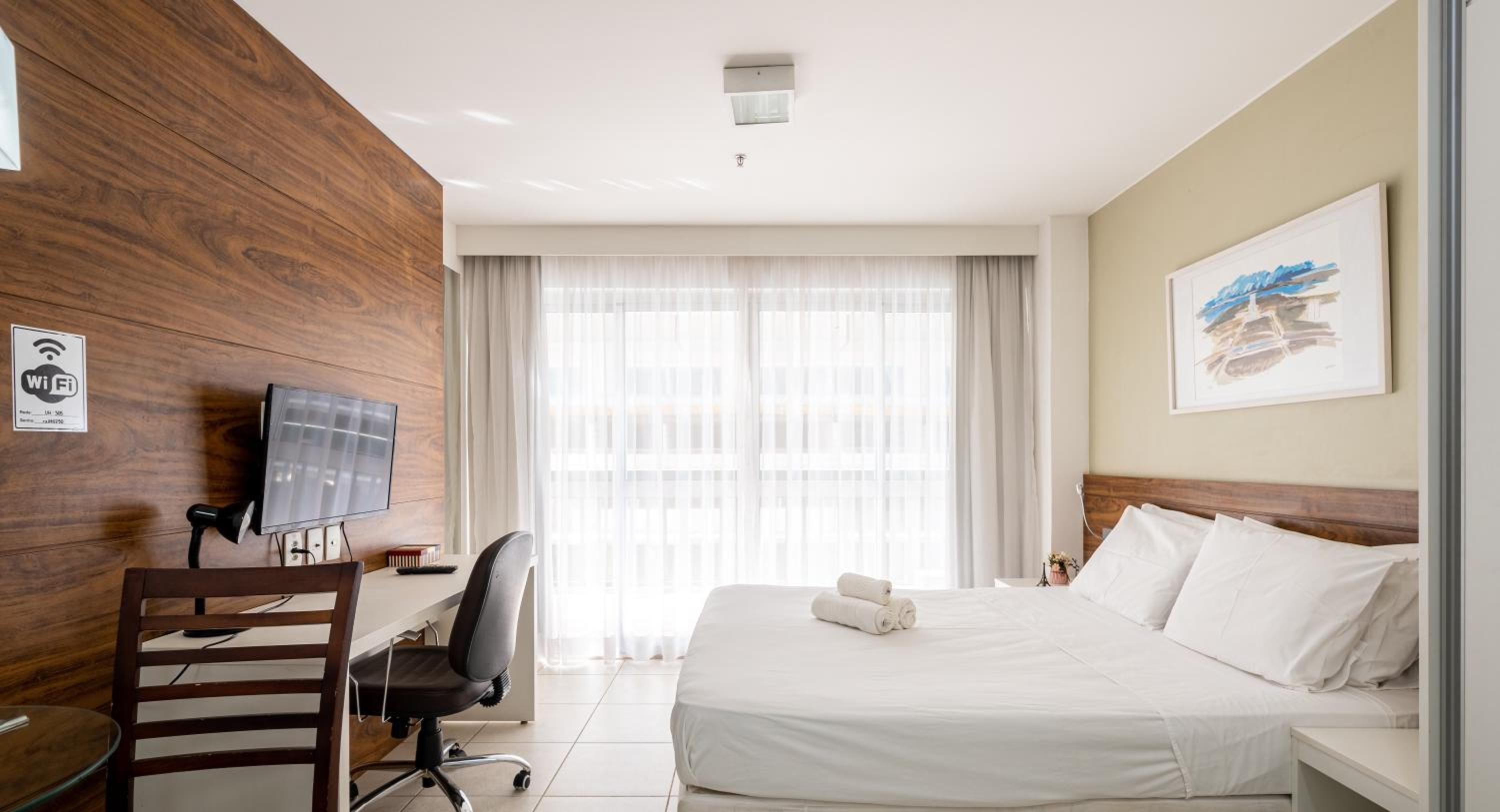Deluxe Queen Room