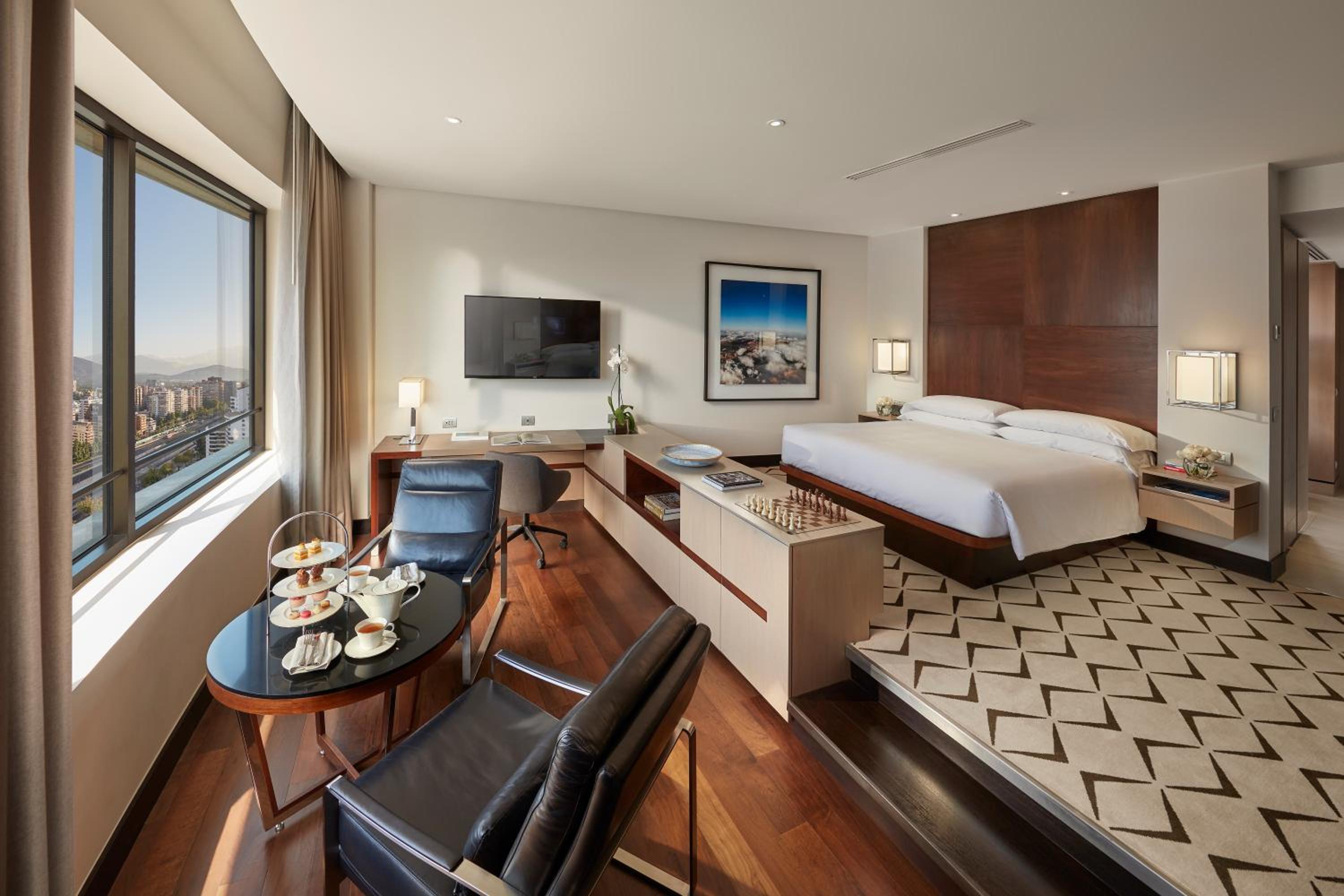 Deluxe Room King - Photo 1