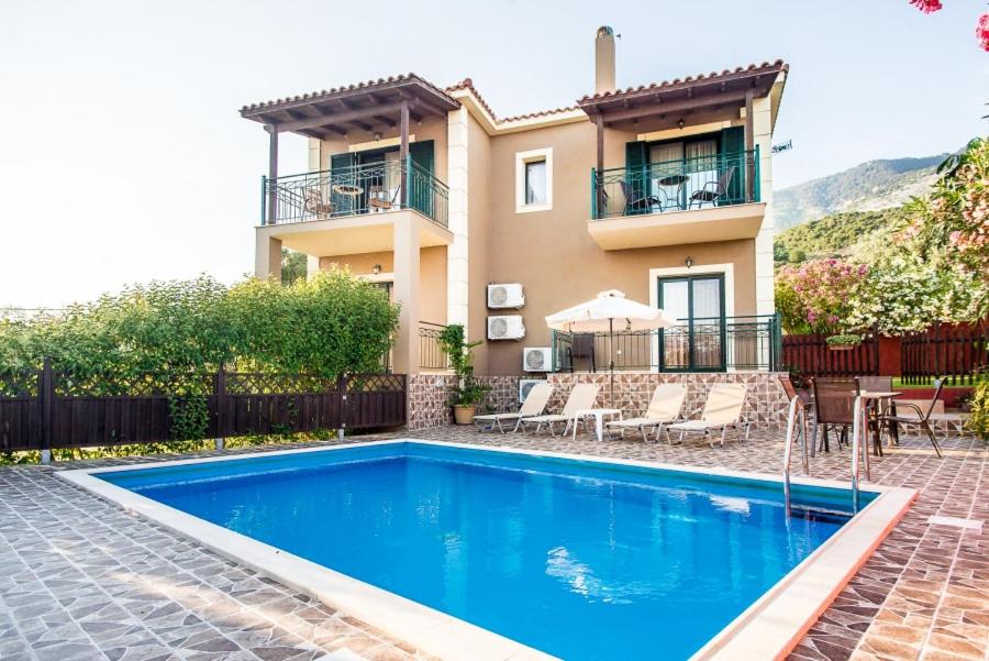 Villa with Private Pool photo 2