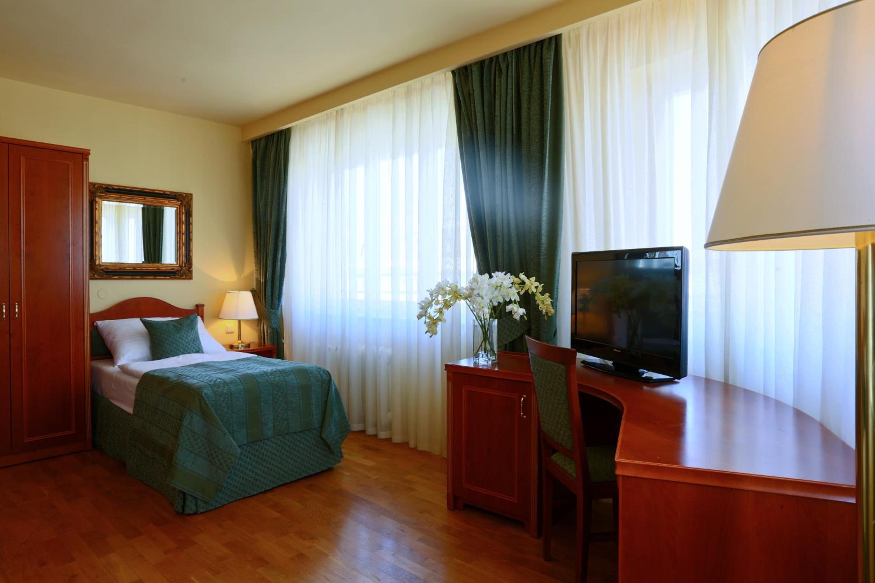 Single Room photo 1