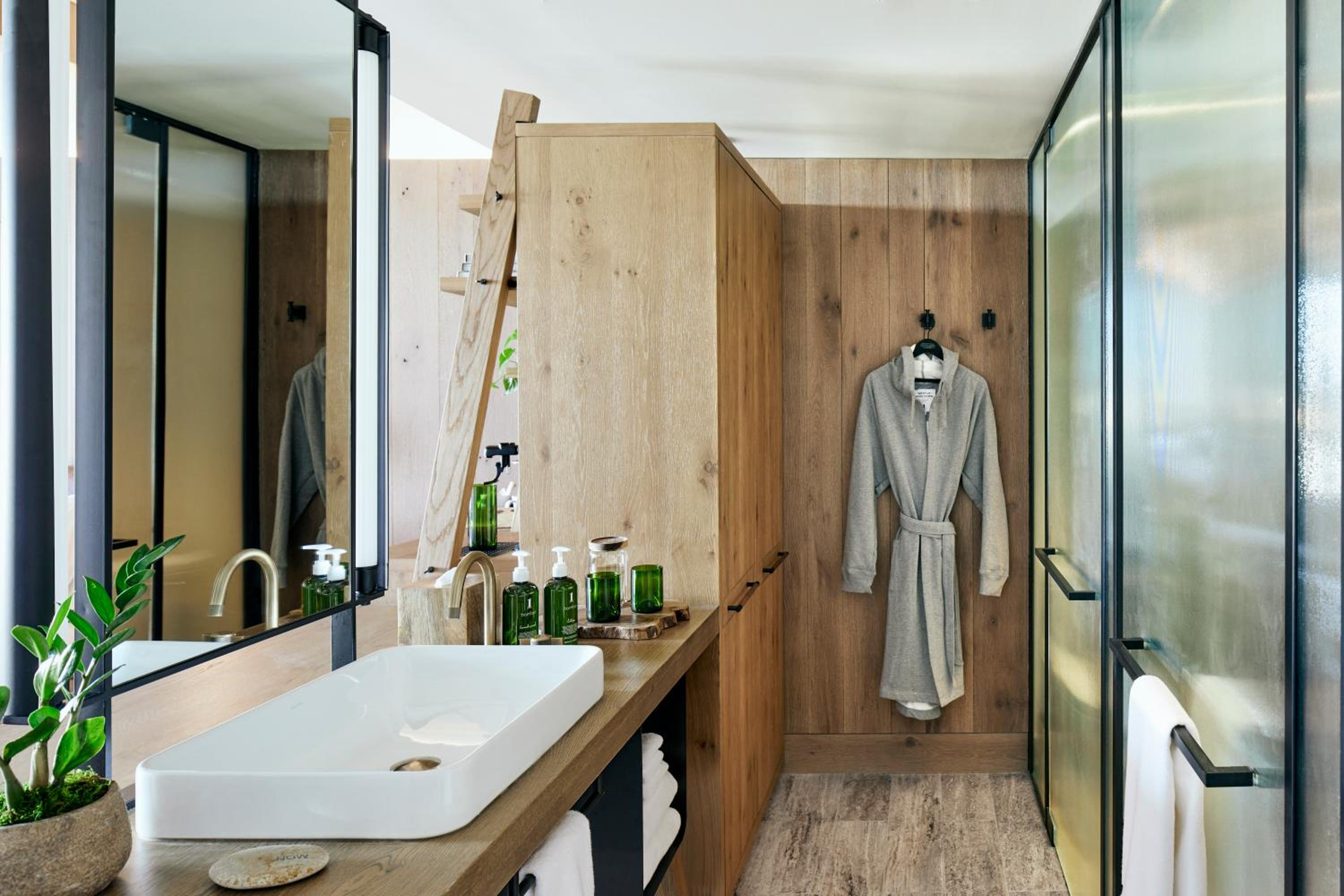 Standard Double Room - Photo 4