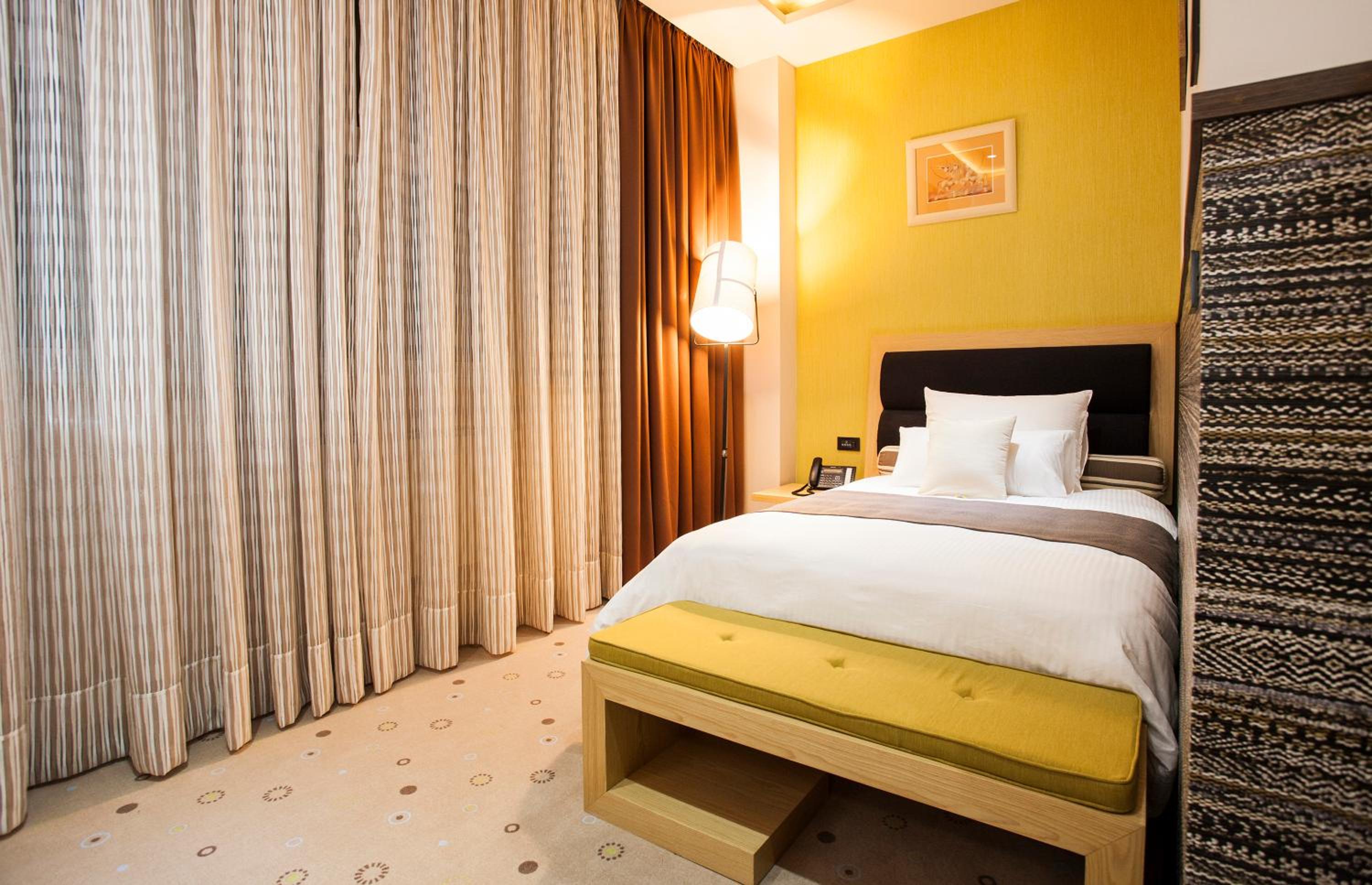 Single Room - Photo 2